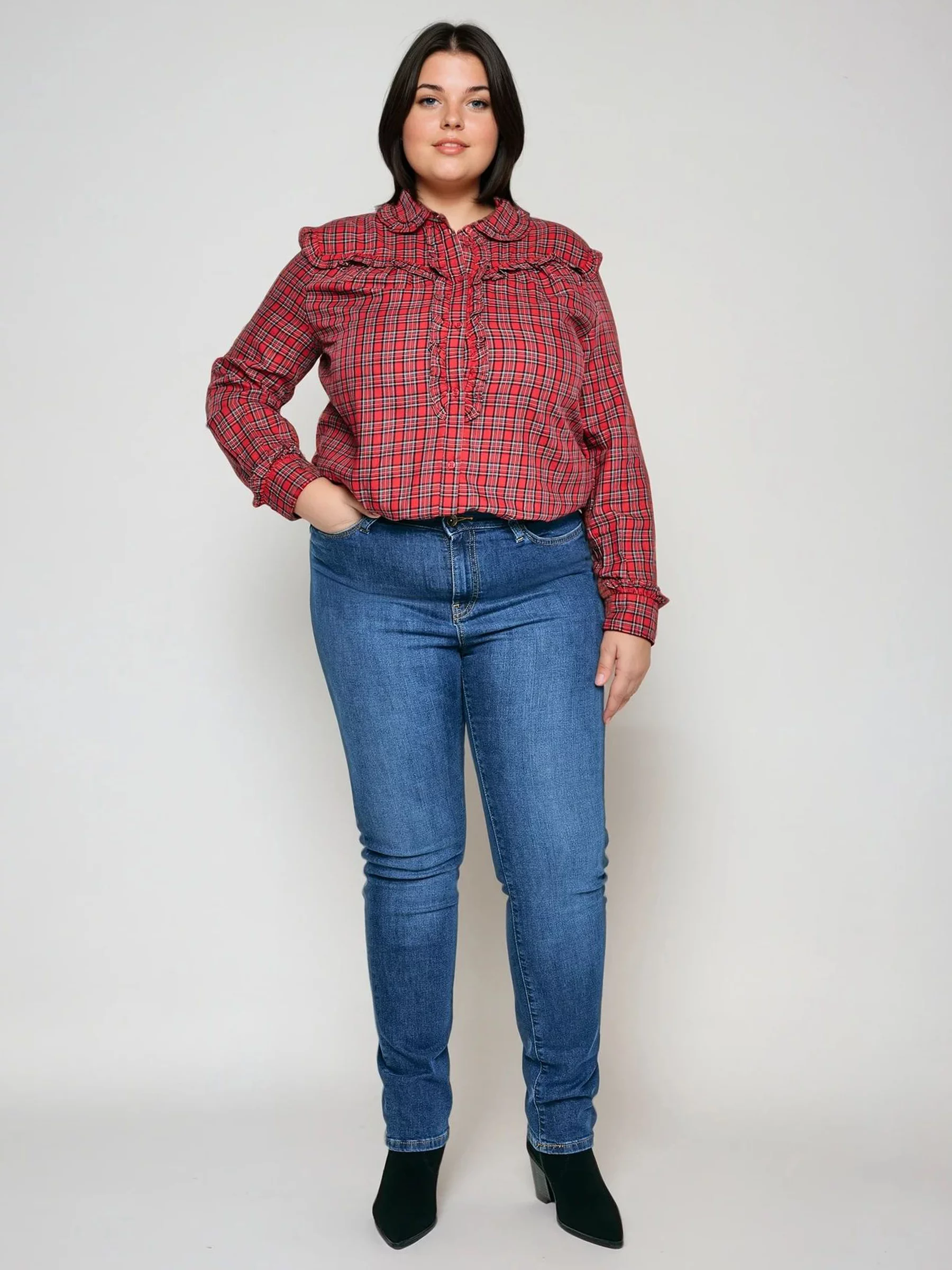 Koszula damska w kratę z ozdobnymi falbankami czerwona Frilo 000
