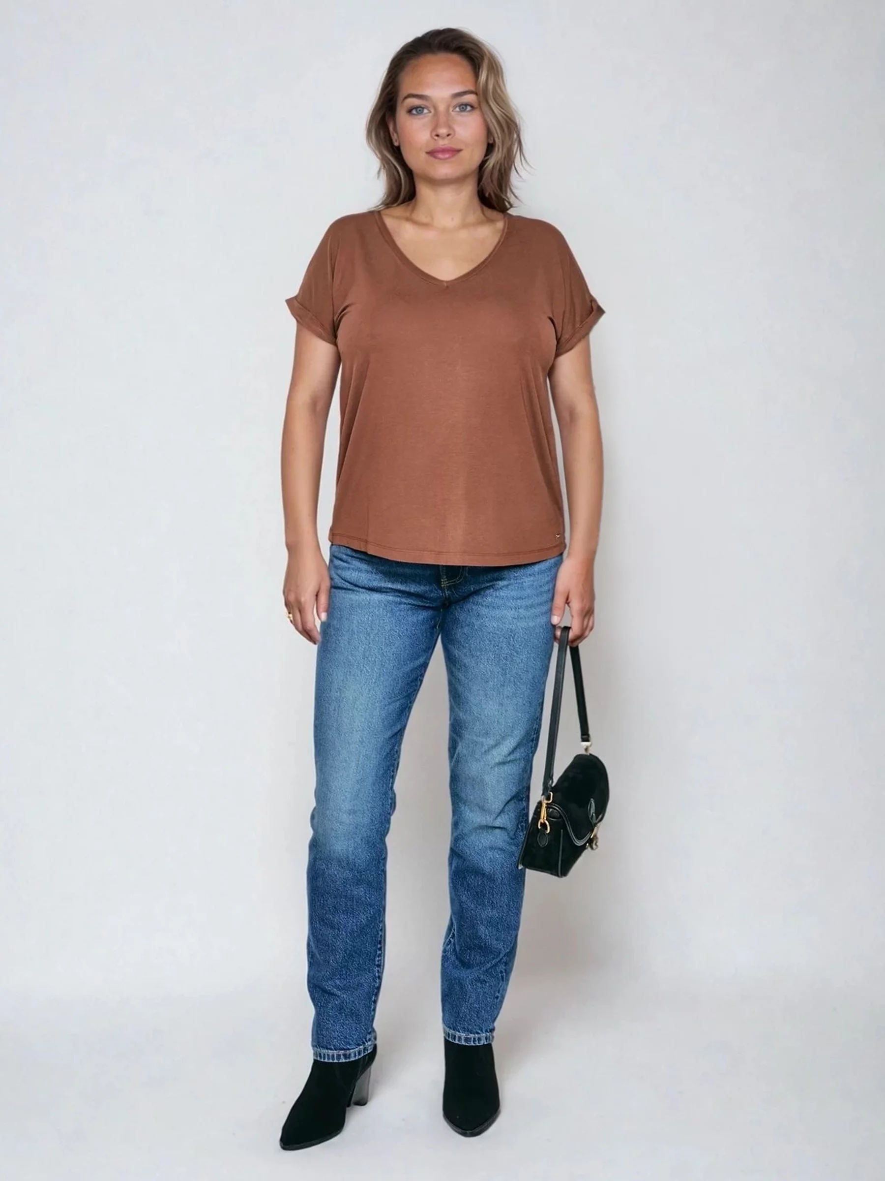 Koszulka damska o luźnym kroju brązowa Valeria 804