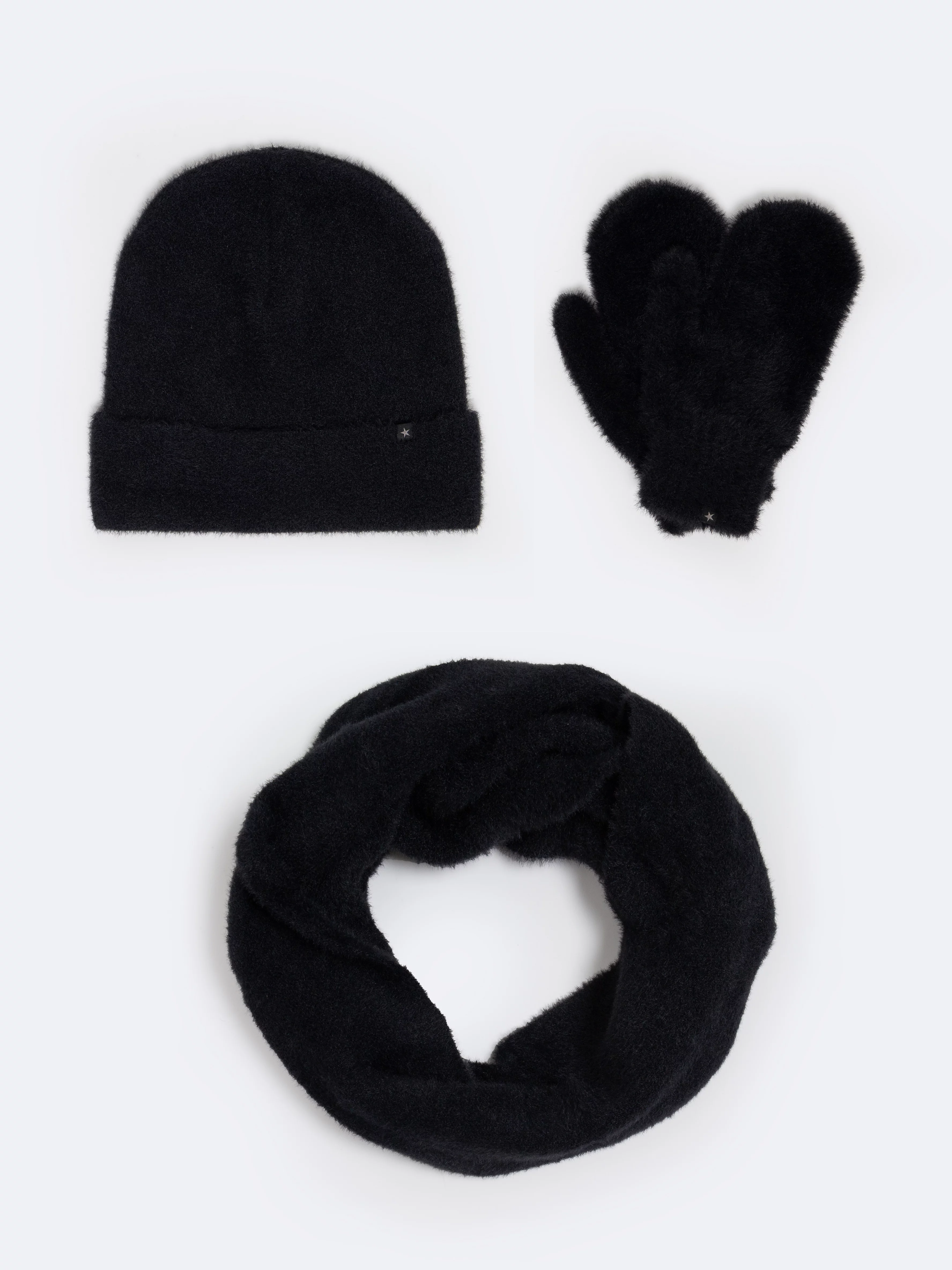 Szalik dziewczęcy z puszystej przędzy czarny Cattis 906