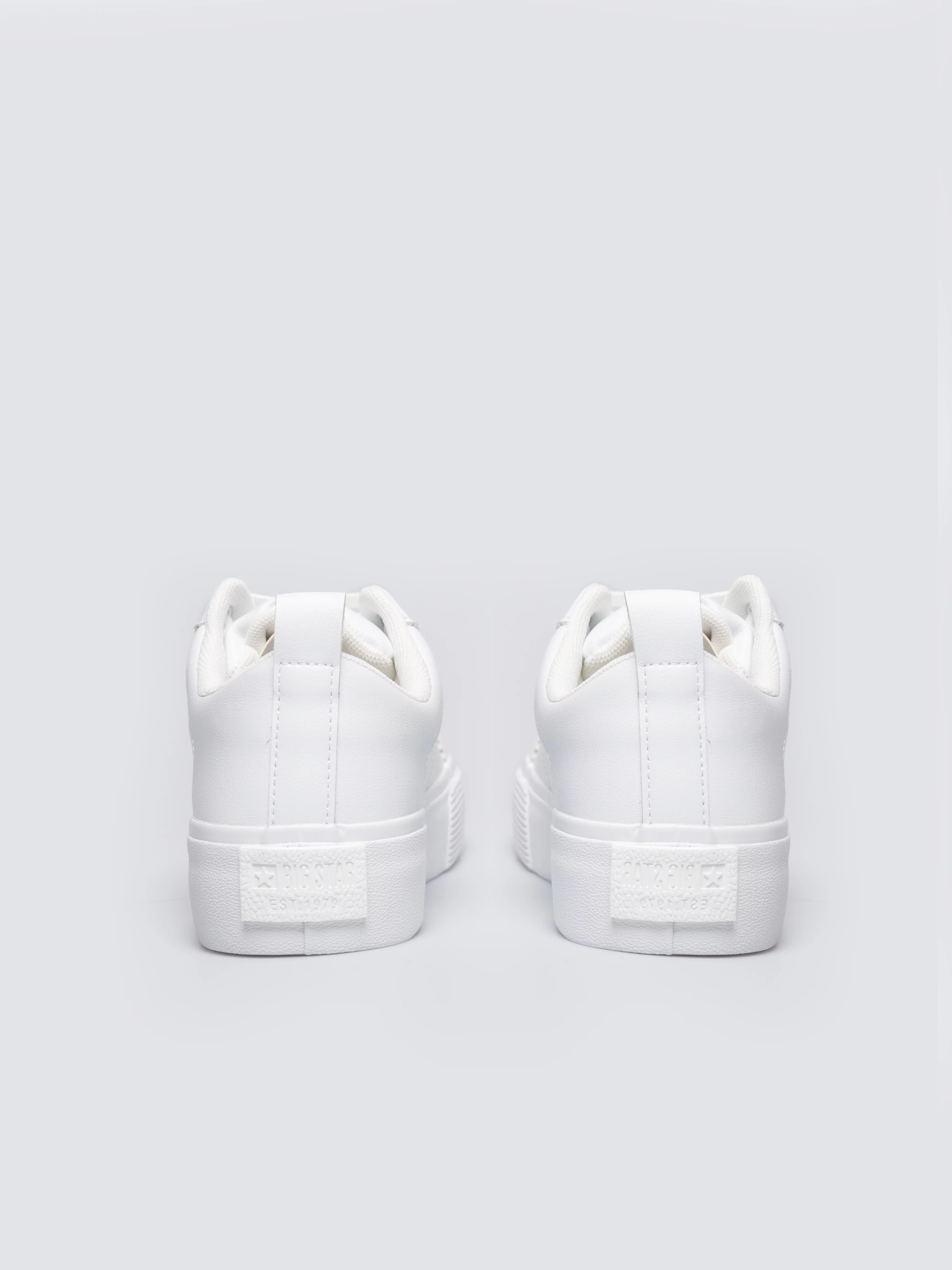 Trampki damskie ze skóry ekologicznej białe RR274315 101