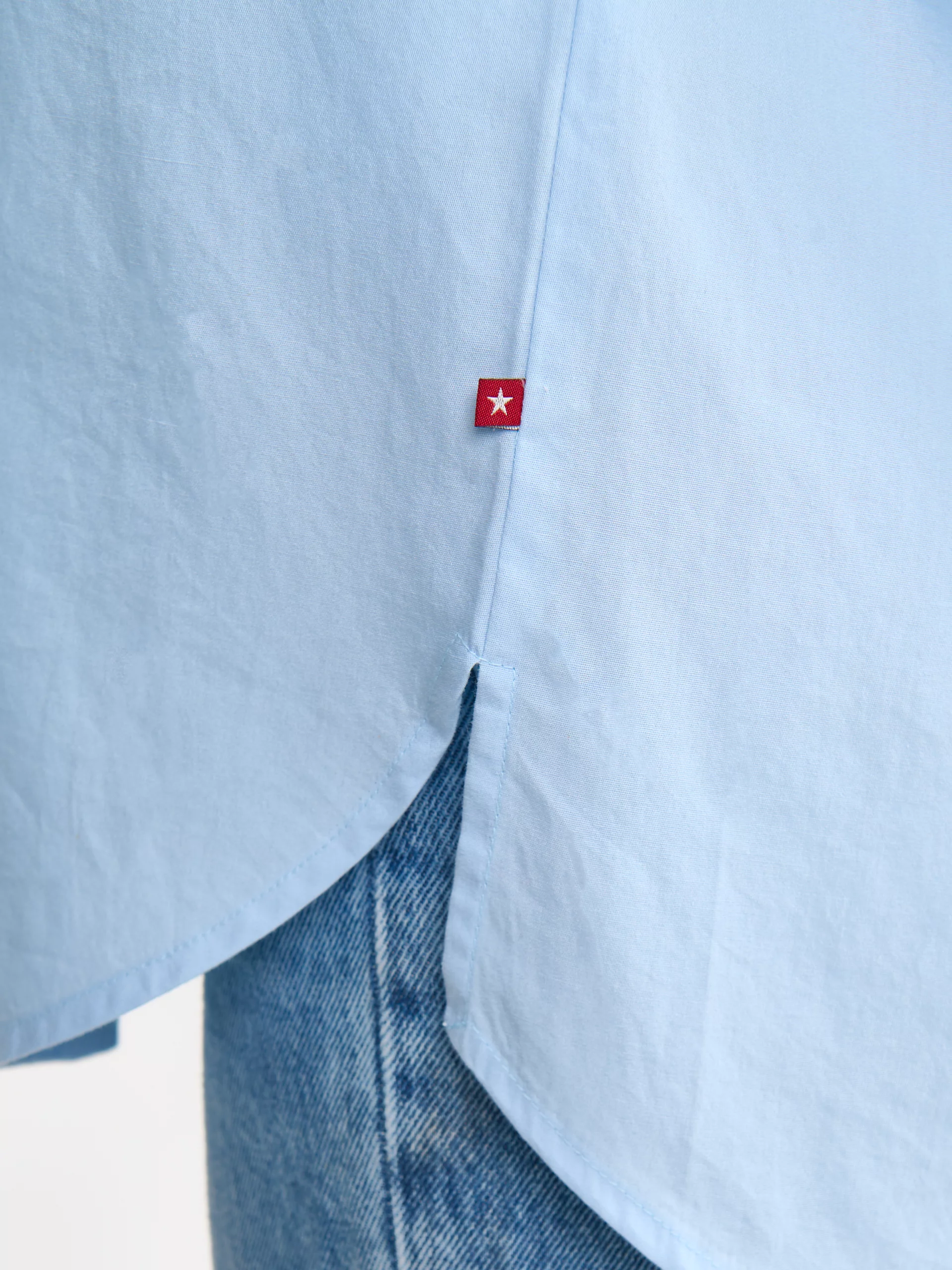 Koszula damska oversize niebieska Lamesa 400