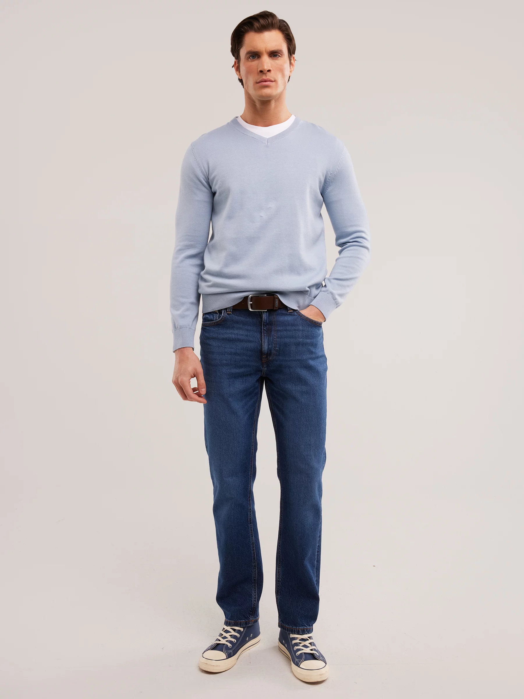 Sweter męski bawełniany z dekoltem v-neck niebieski Vassic 400