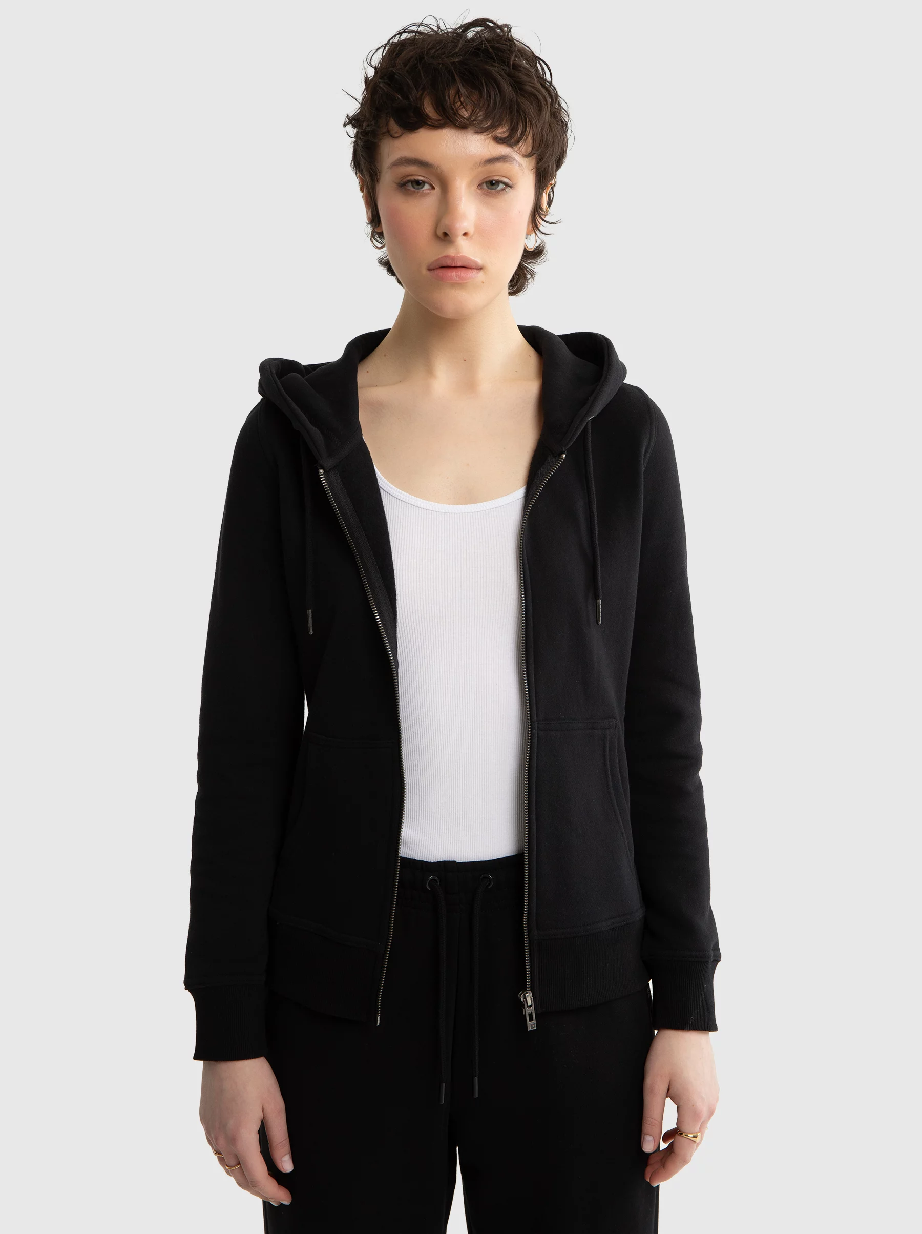 Bluza damska z kapturem czarna Laurisana 906