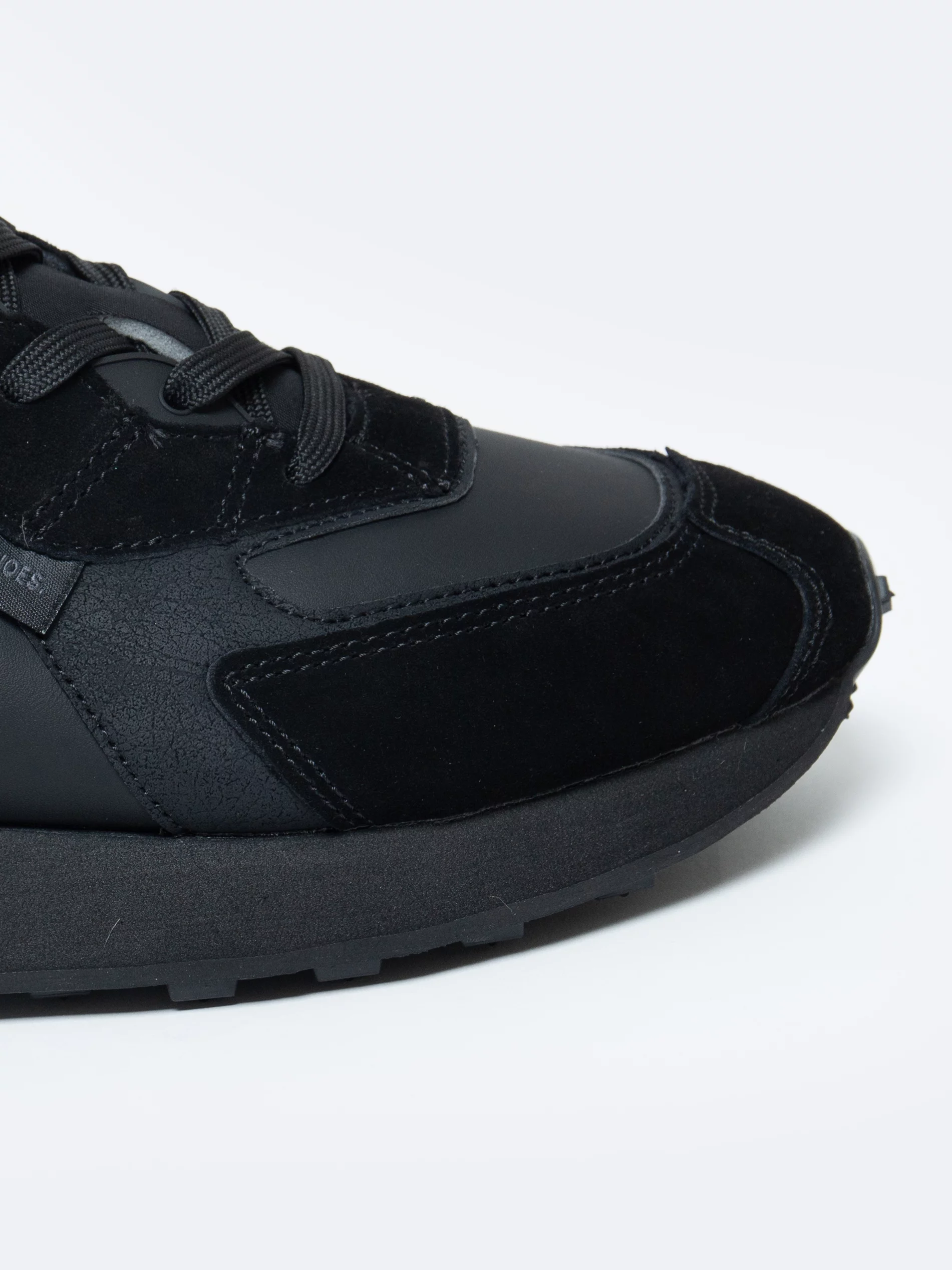 Sneakersy męskie ze skóry naturalnej czarne OO174297 906