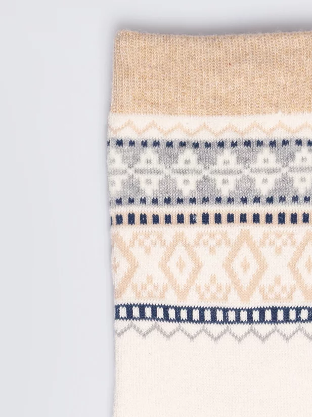 Skarpety długie ze wzorem skandynawskim kremowe Akseli 102