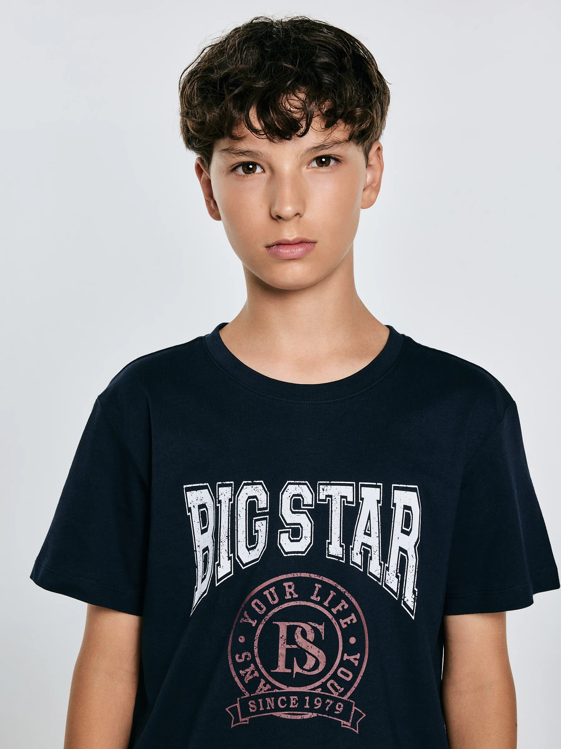 Koszulka chłopięca z nadrukiem granatowa Mauter 403