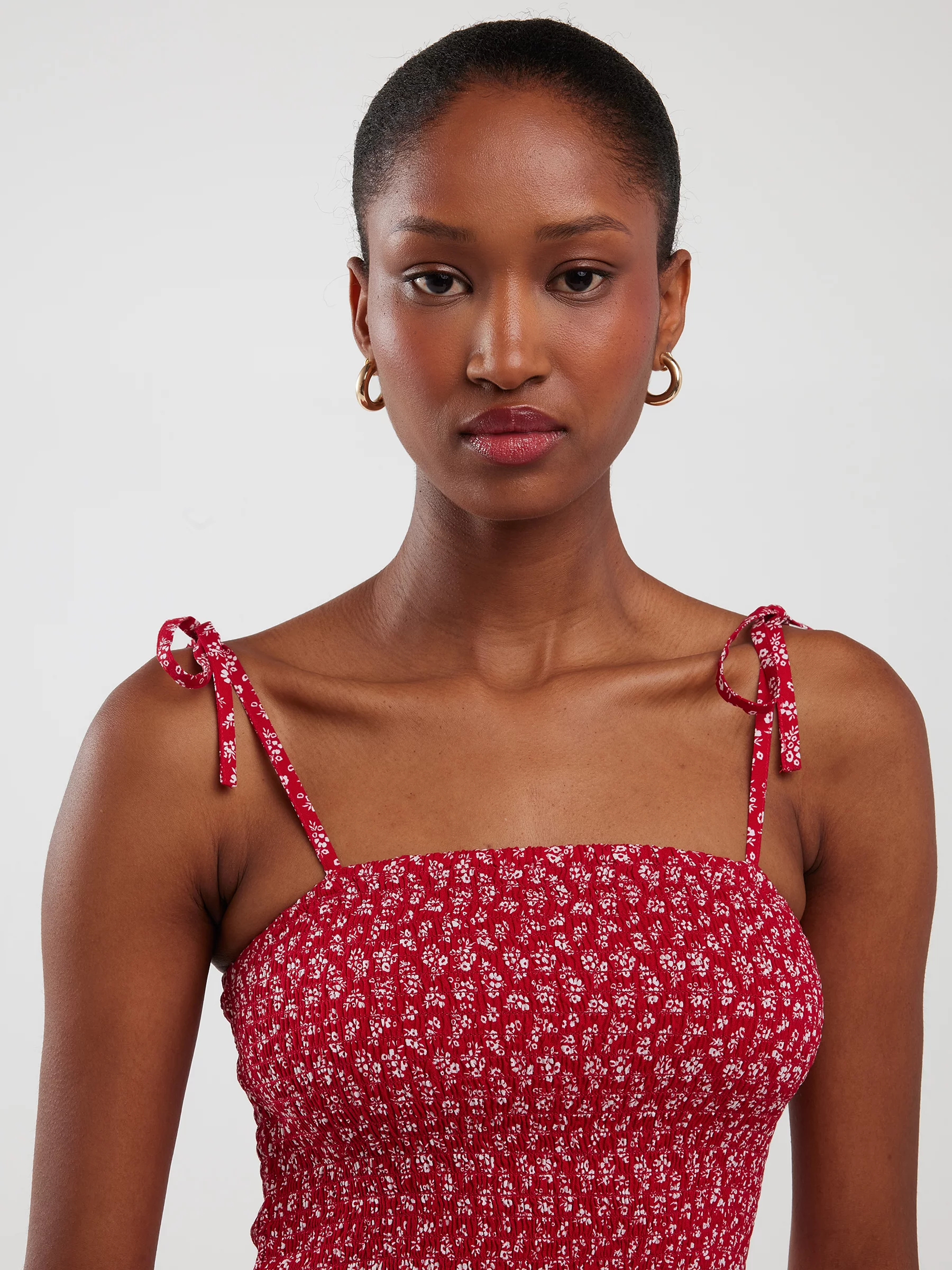 Sukienka damska midi z wiskozy na ramiączkach z motywem kwiatowym czerwona Lamboni 603