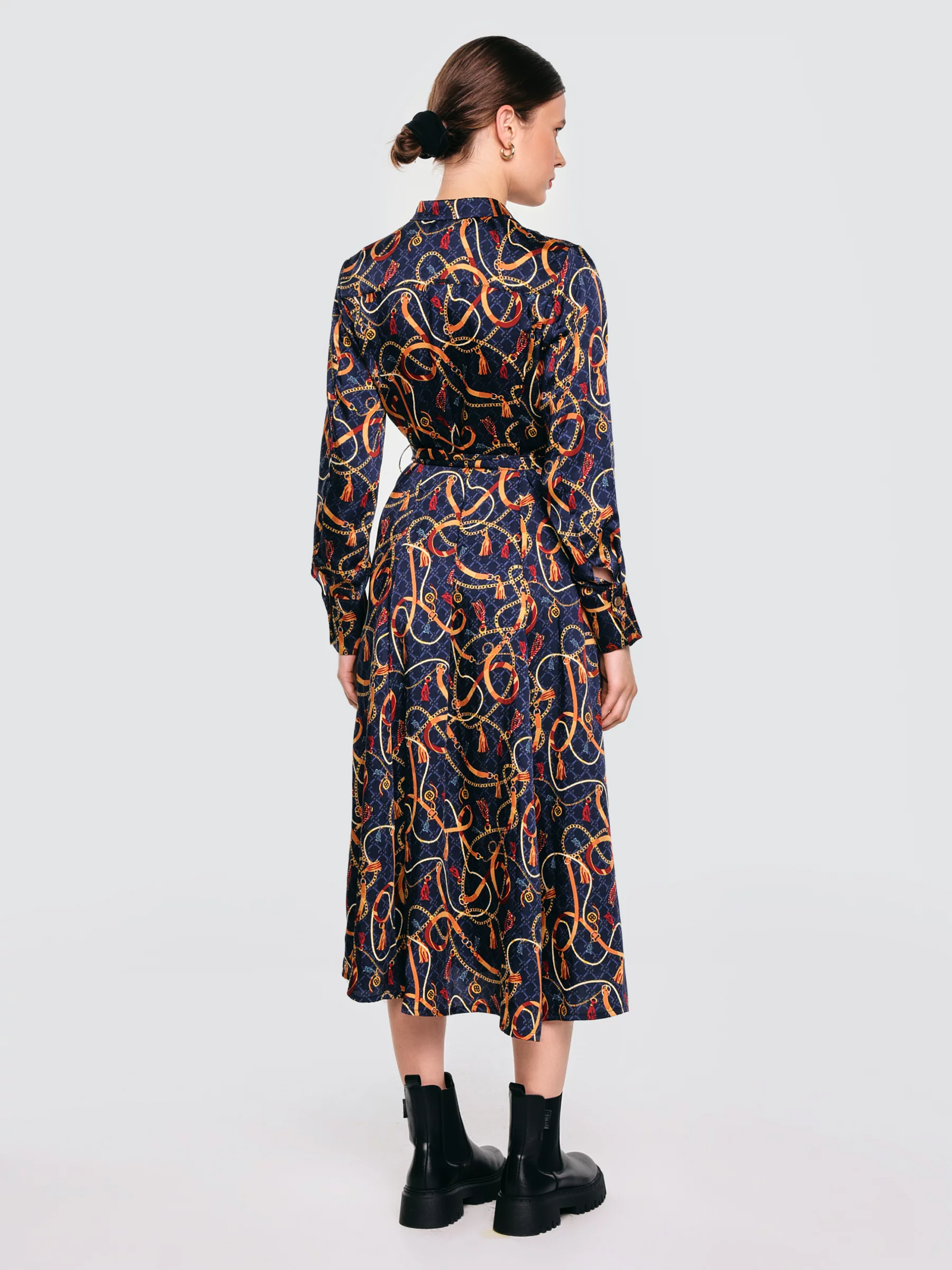 Sukienka damska midi koszulowa z nadrukiem granatowa Umi 403