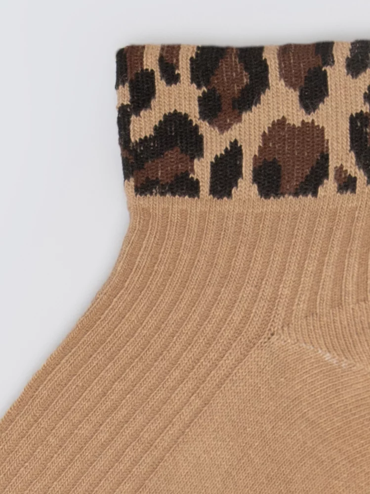 Stopki damskie z motywem panterki beżowe Pantara 801