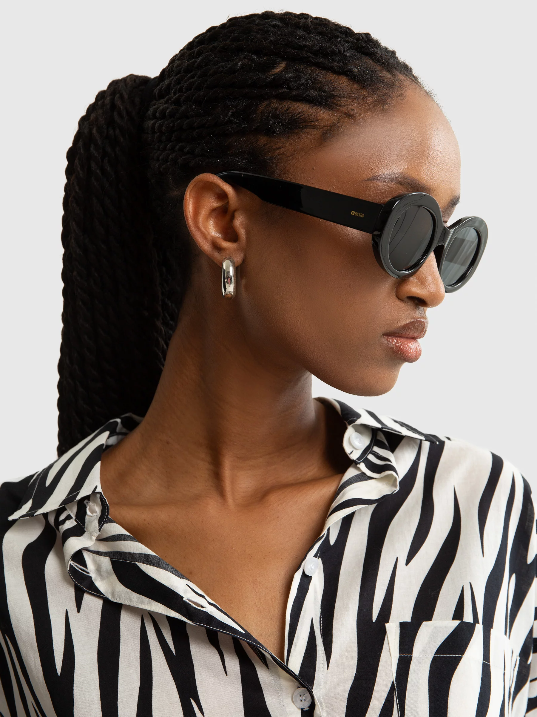 Okulary przeciwsłoneczne damskie czarne Kuni 906