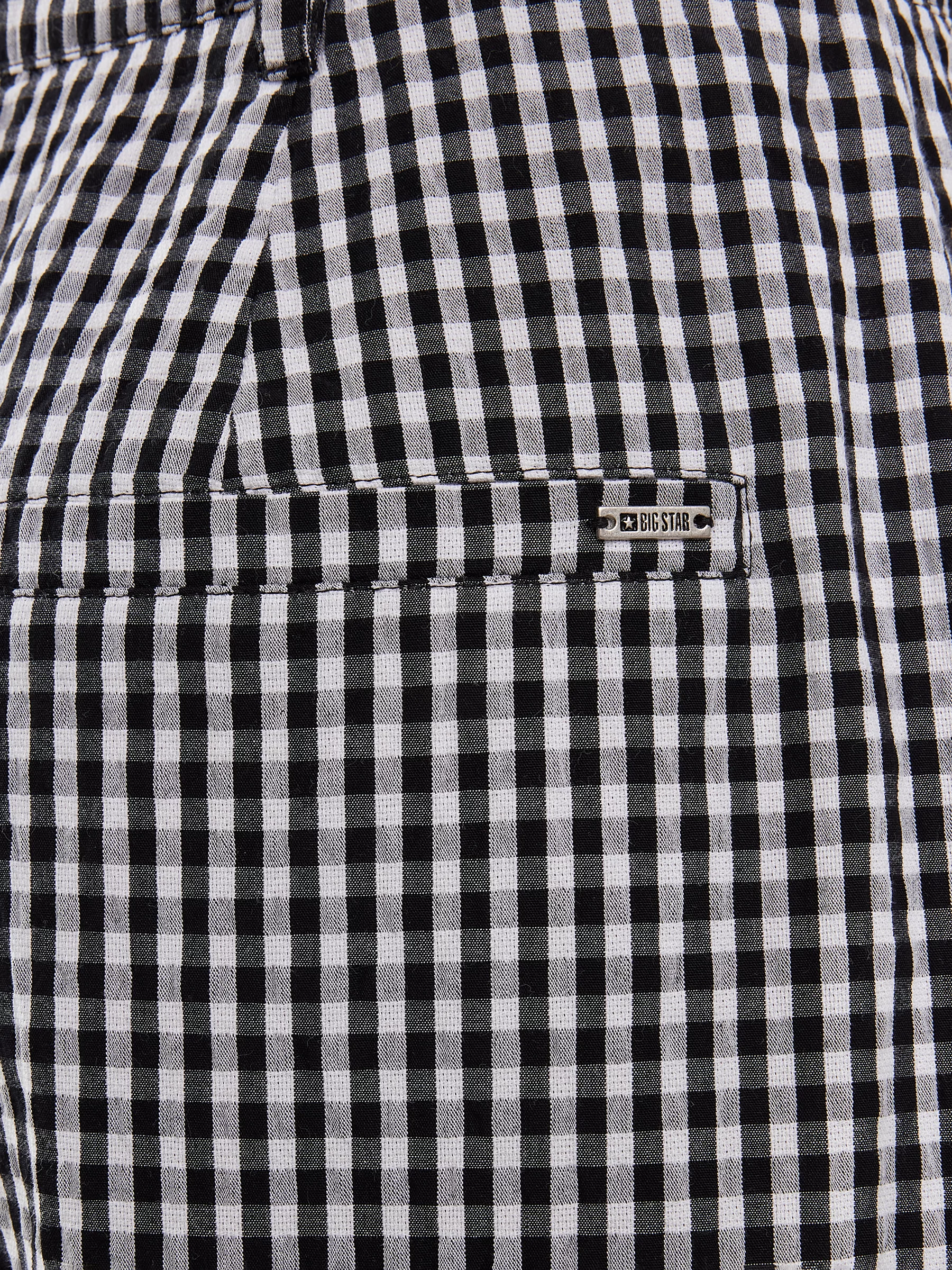 Szorty damskie z wysokim stanem w drobną kratę biało-czarne Pollini 906