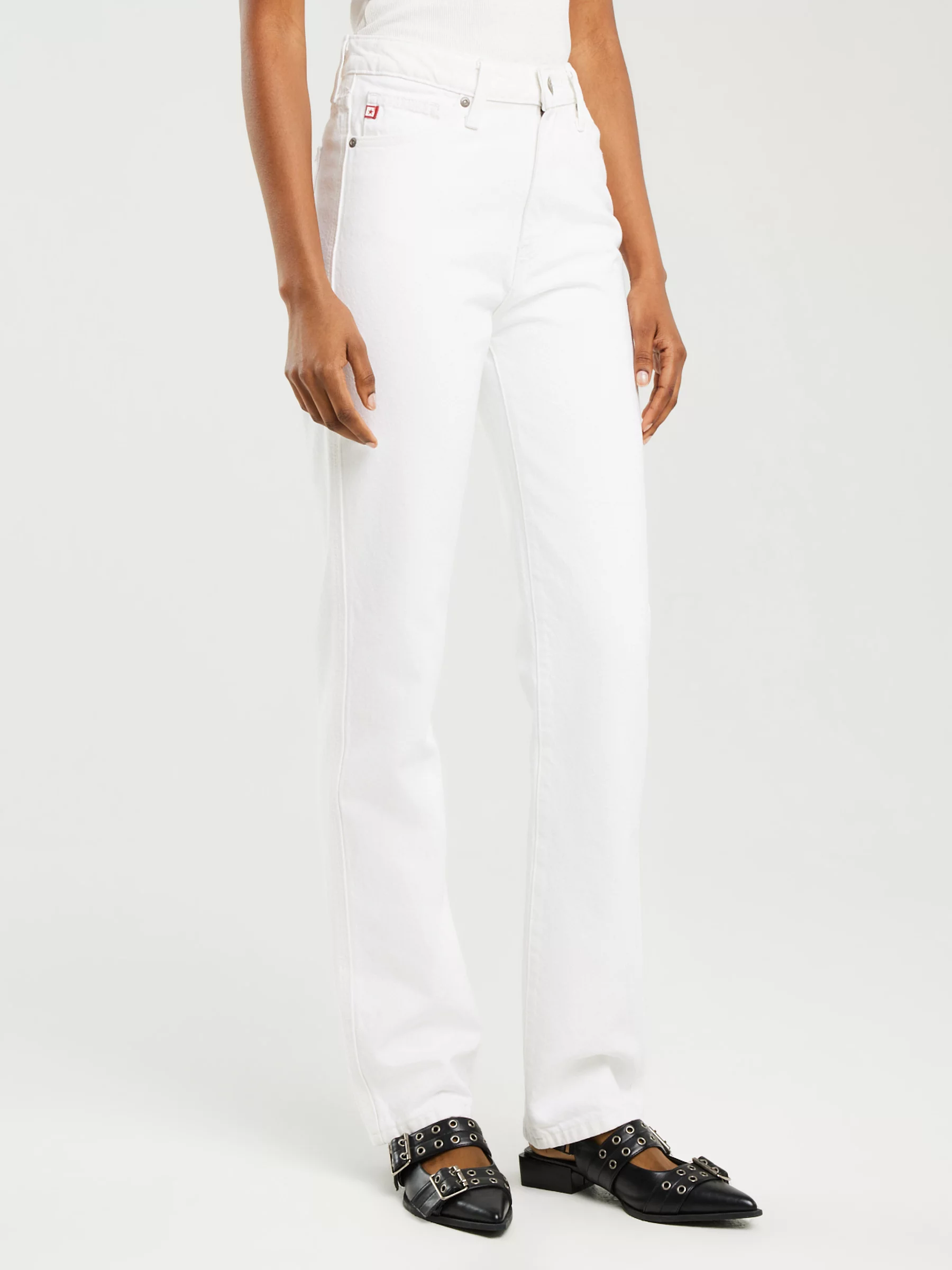 Jeansy damskie z prostą nogawką białe Winona 101