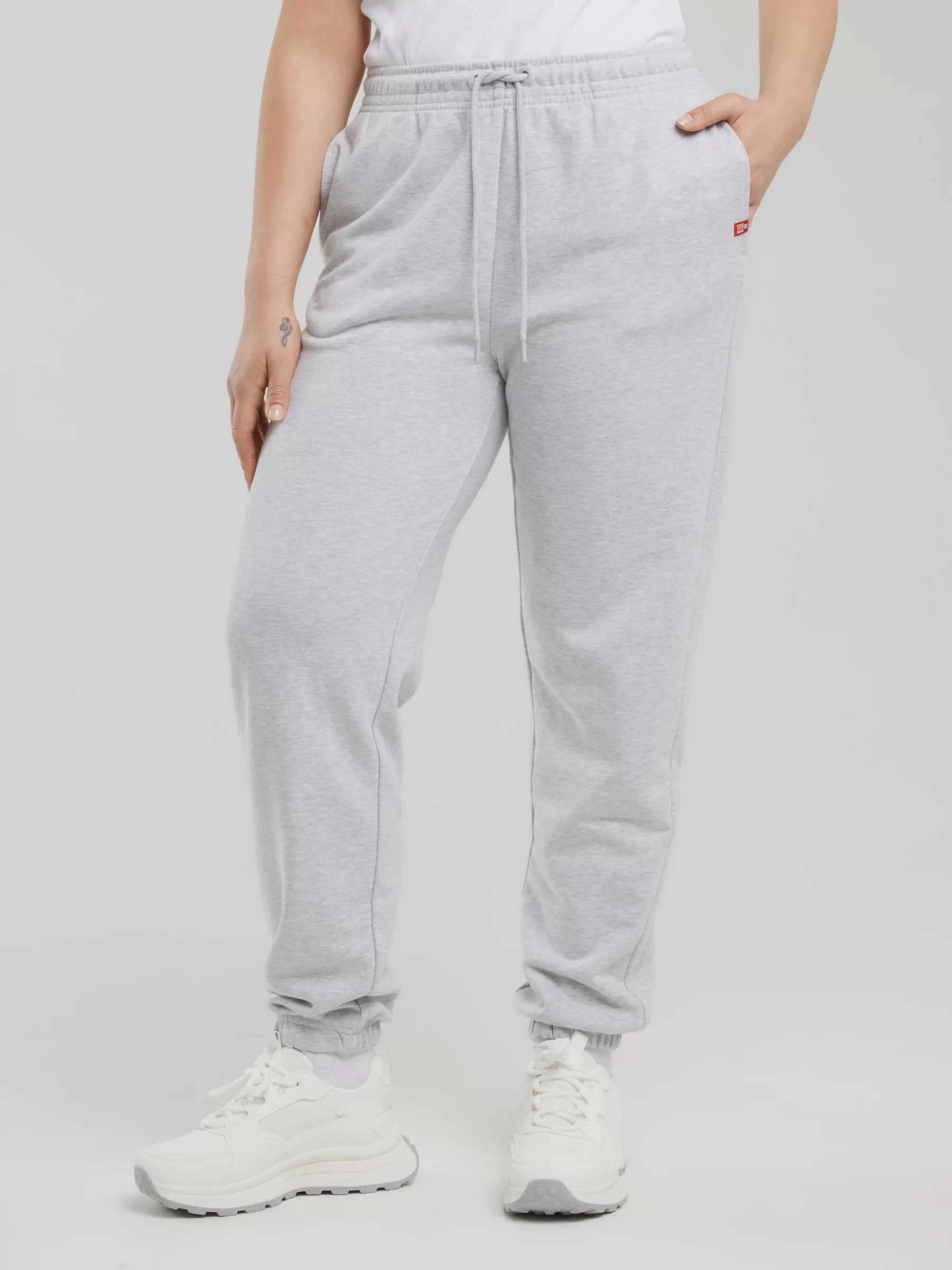Spodnie damskie dresowe szare Yeva 901
