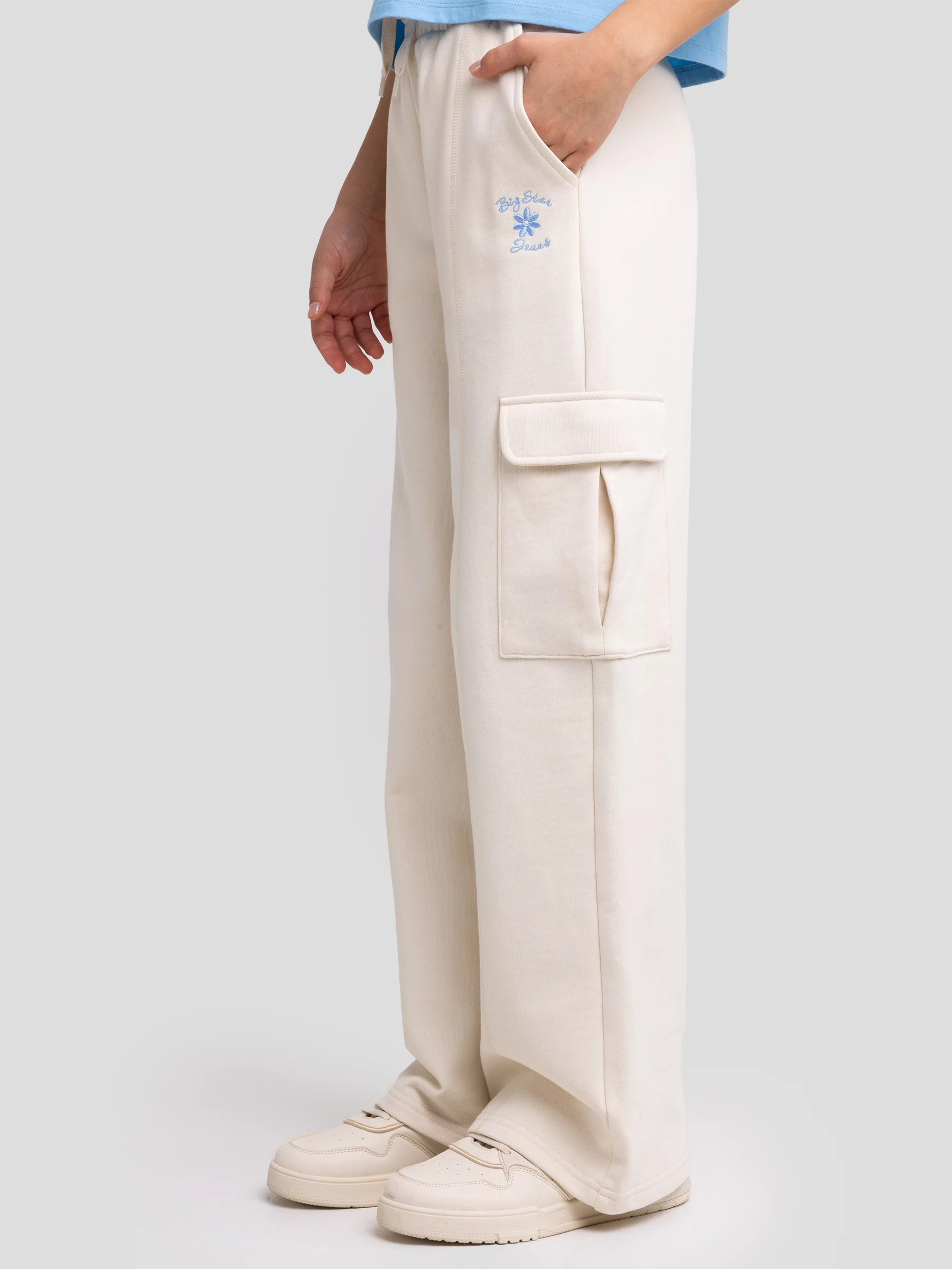 Spodnie dziewczęce dresowe cargo kremowe Naomap 103