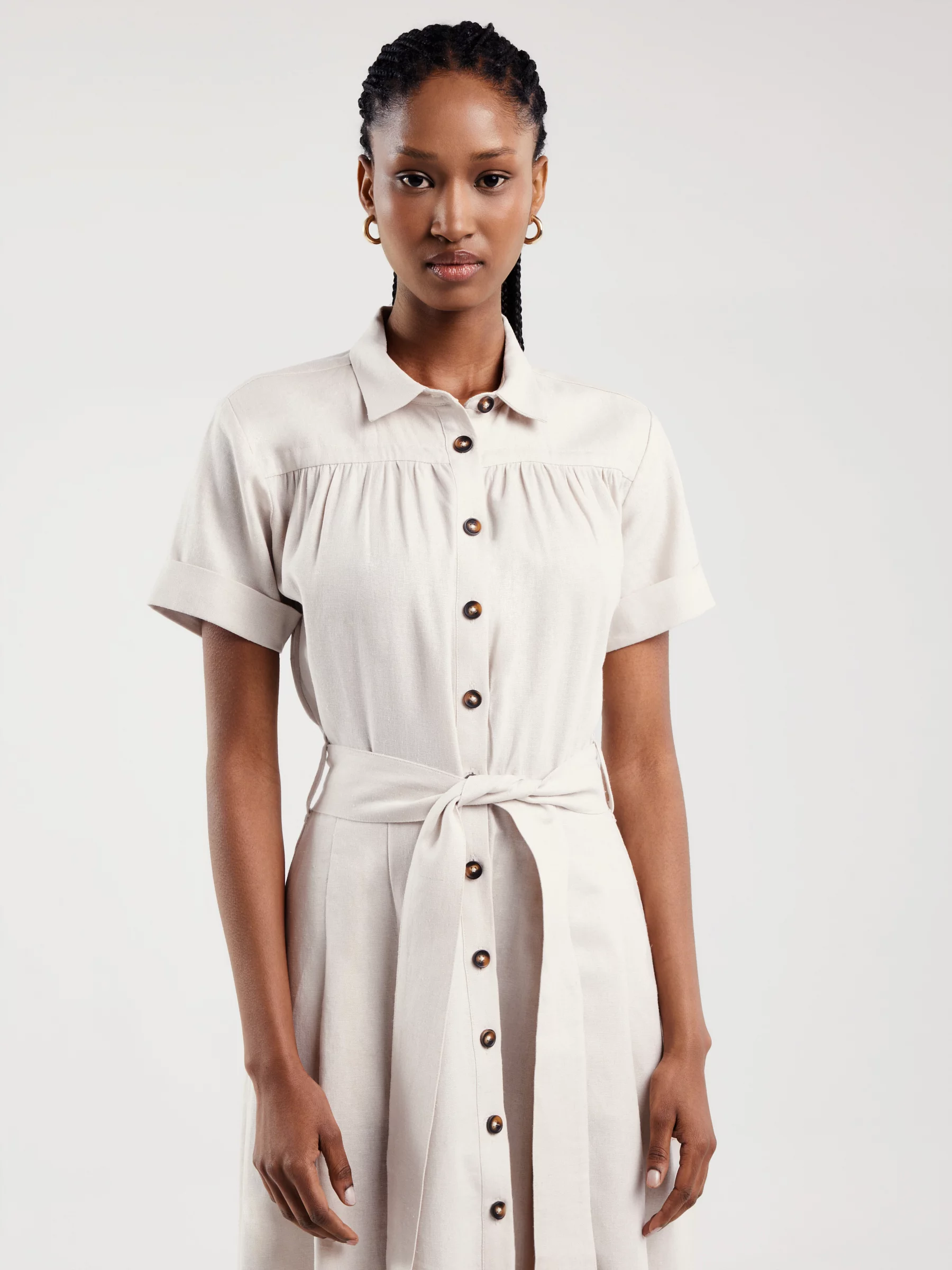 Sukienka damska midi lniana z wiązaniem w pasie beżowa Okire 800