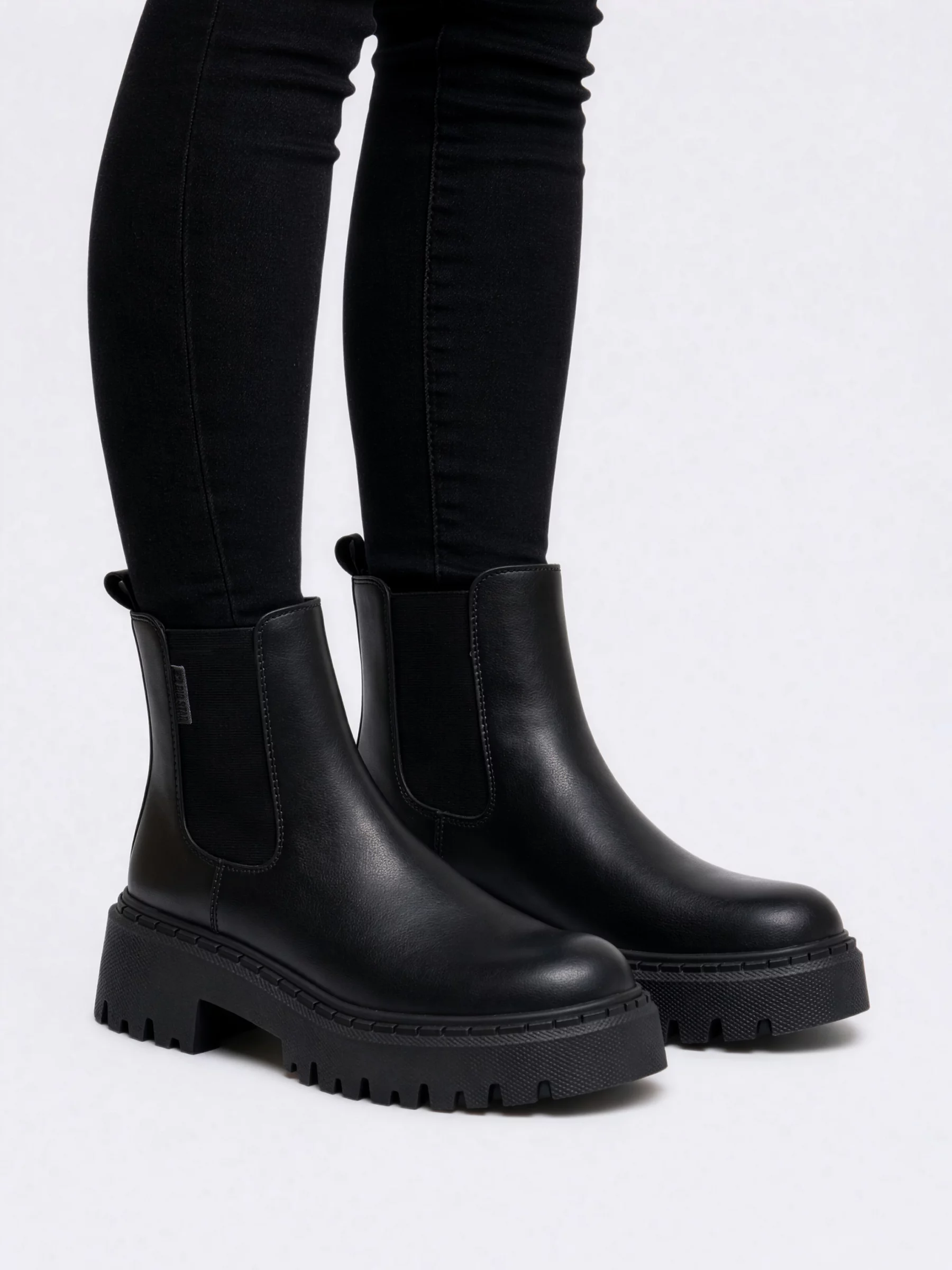 Botki damskie ze skóry naturalnej czarne SS274314 906