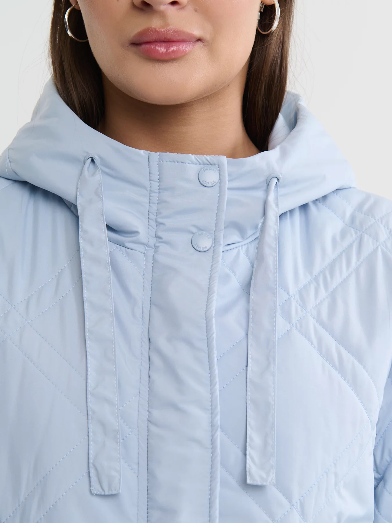 Kurtka damska przejściowa o krótkim kroju błękitna Taina 401