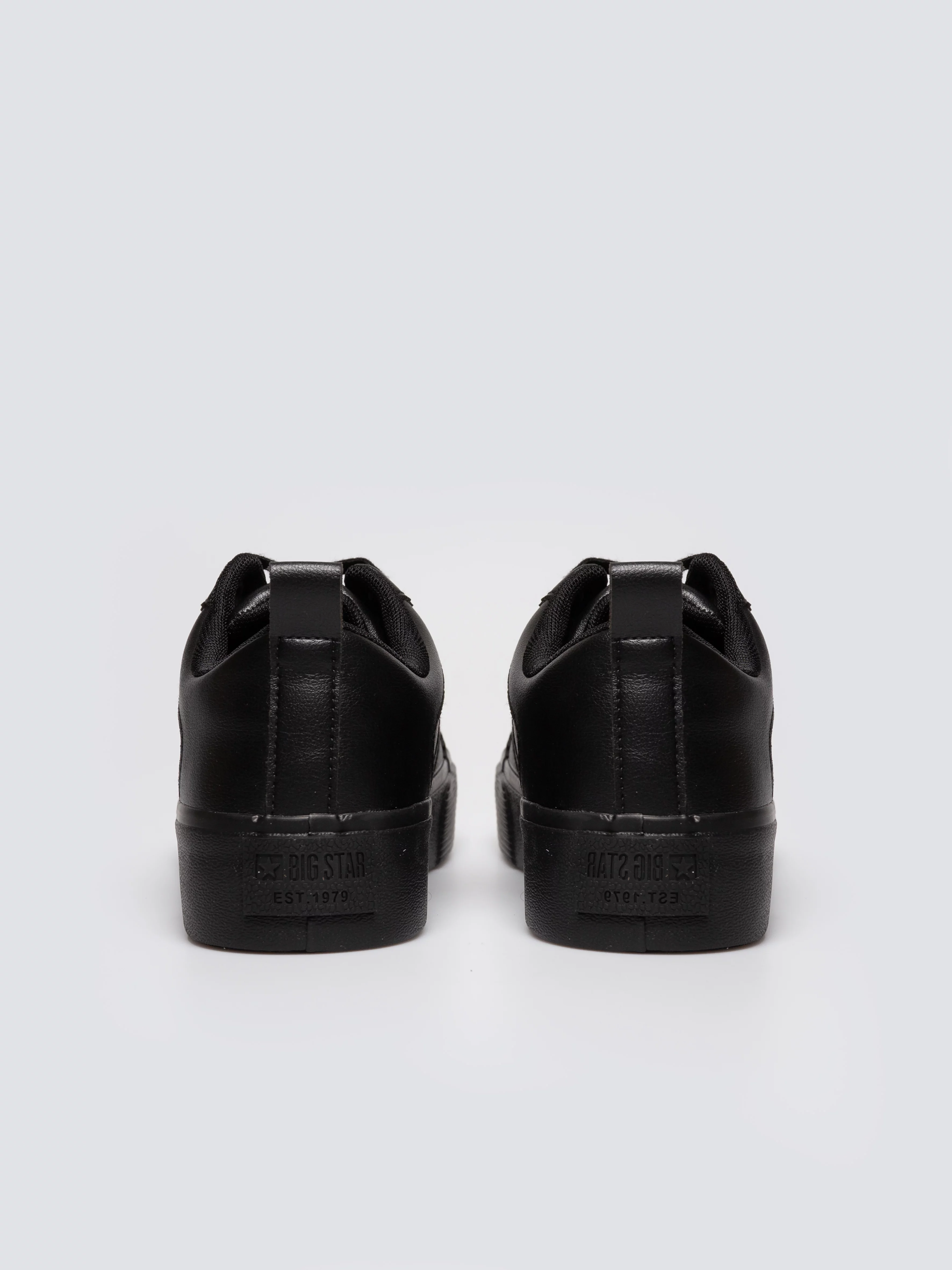 Trampki damskie ze skóry ekologicznej czarne RR274316 906