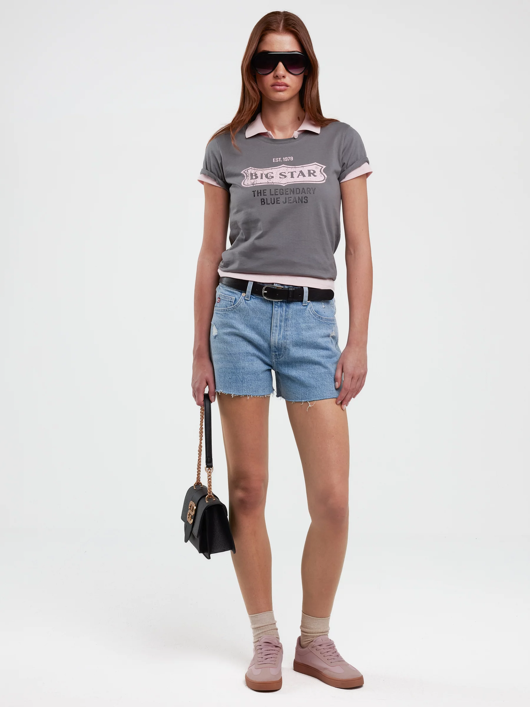 Szorty damskie jeansowe z surowym wykoŅczeniem z kolekcji Authentic niebieskie Authentic Girl 284