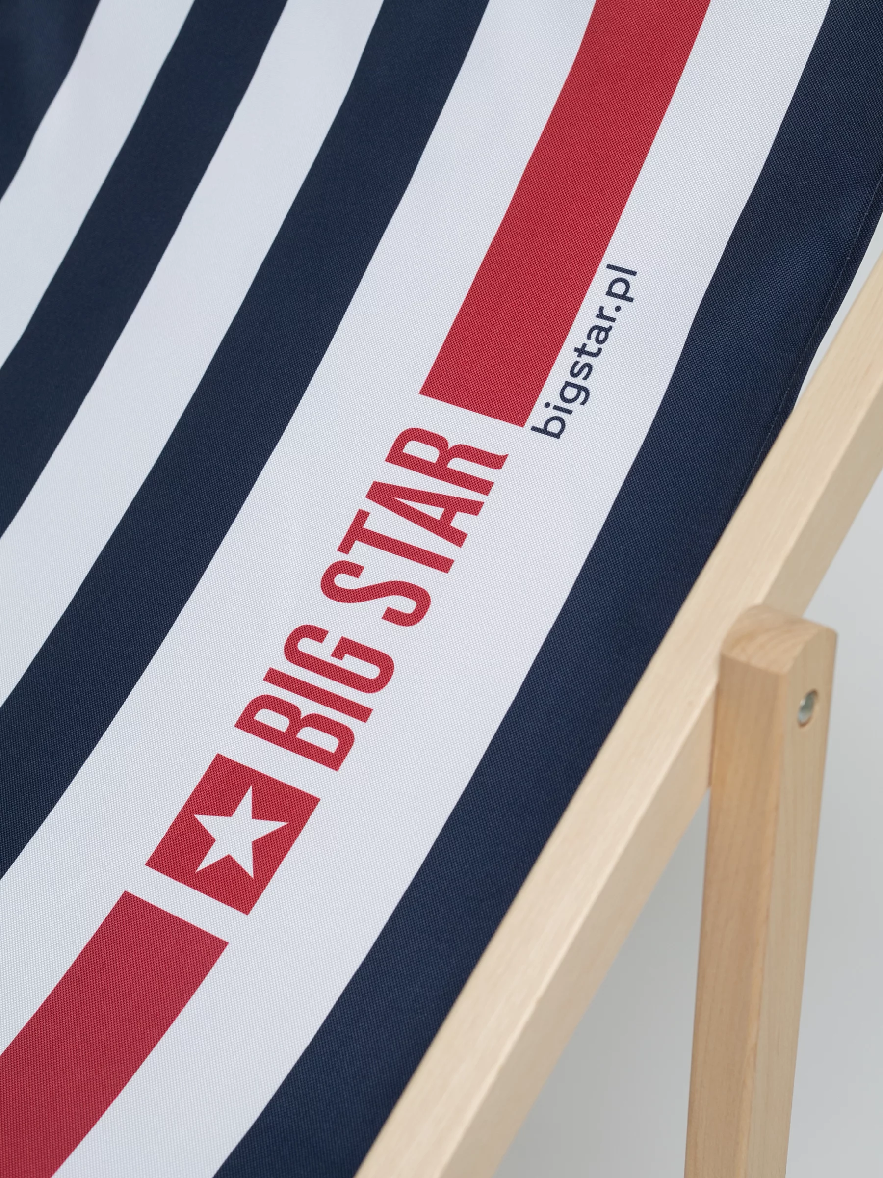 Leżak plażowy drewniany w pasy granatowy Summer 000