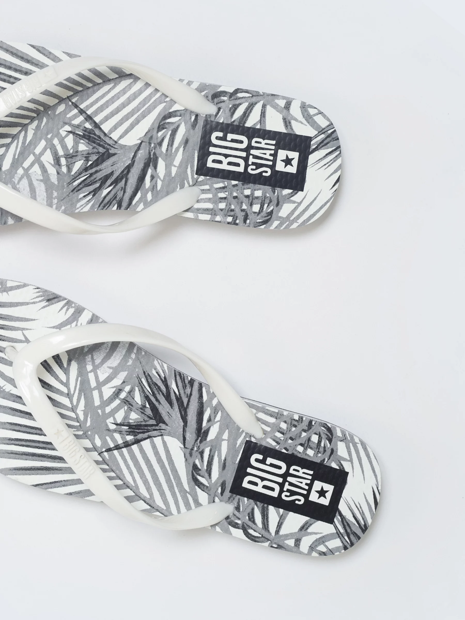 Japonki damskie z motywem roślinnym białe LL274818 101