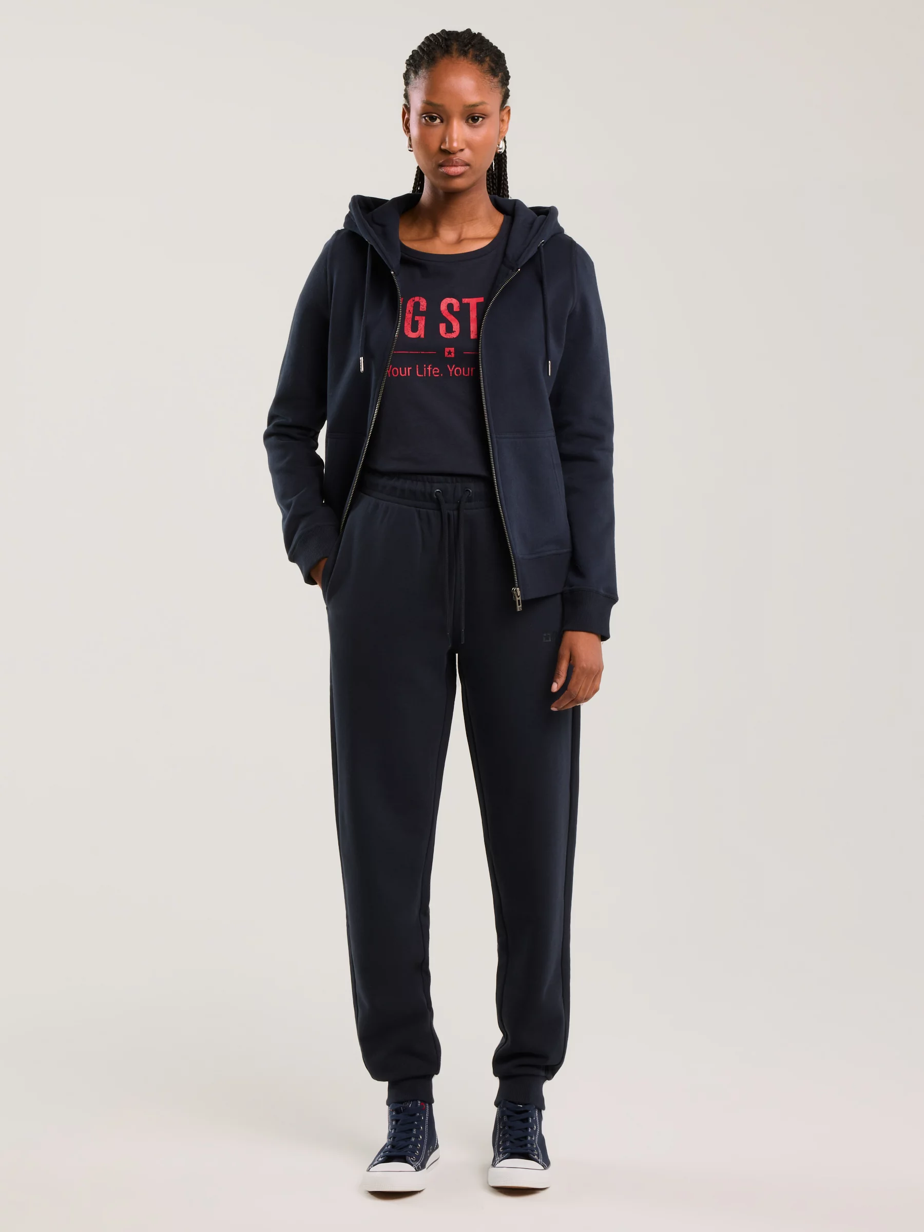 Koszulka damska o klasycznym kroju granatowa Brunona 403