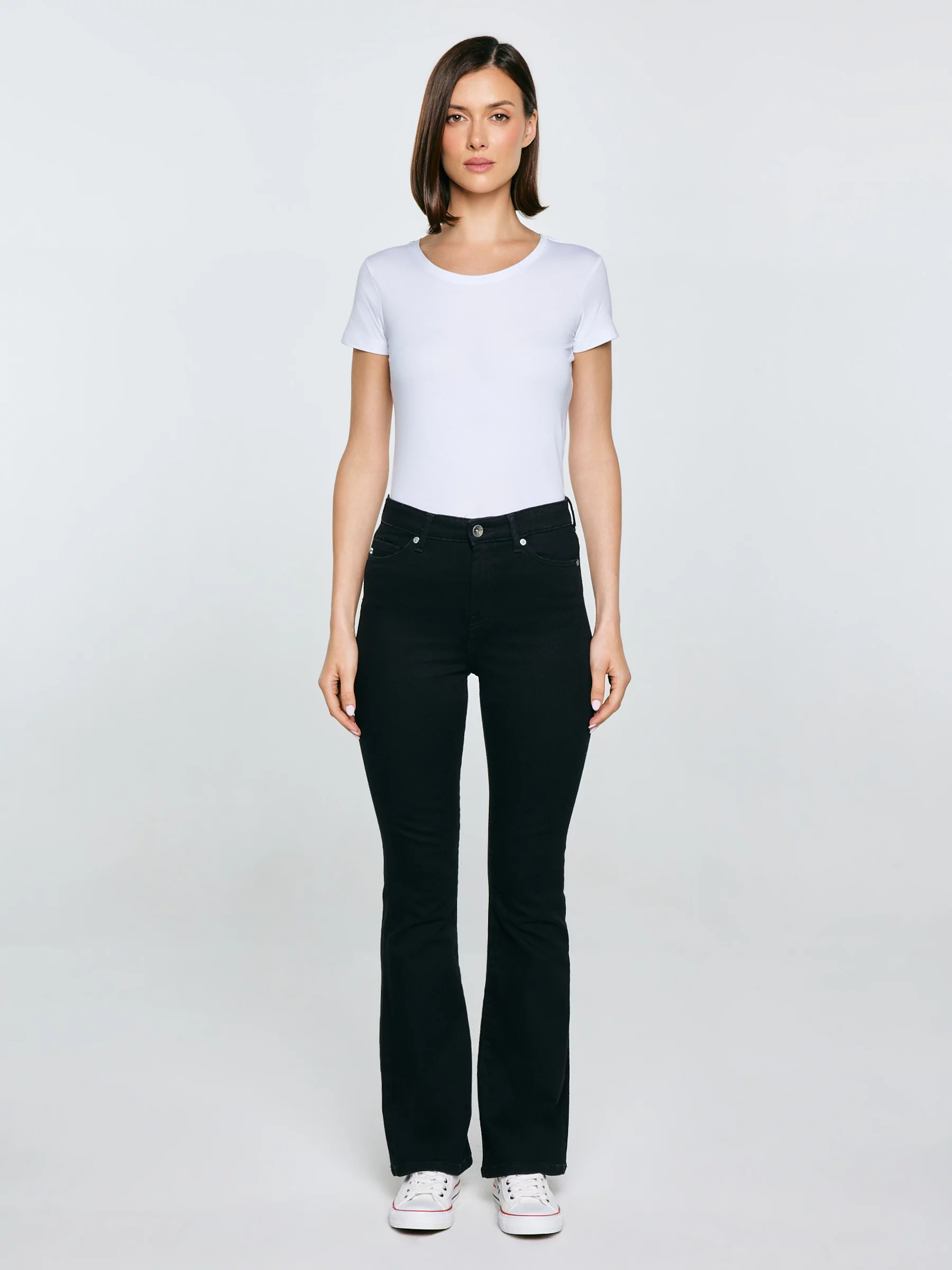 Jeansy damskie czarne Adela Bootcut 908