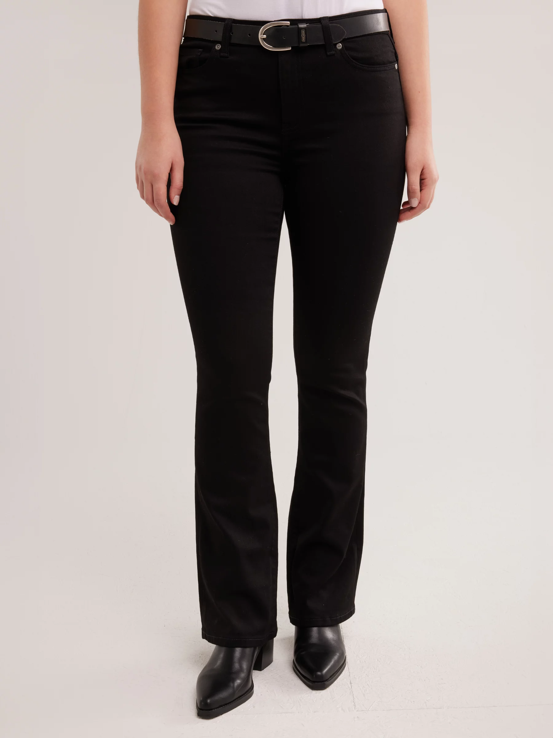 Jeansy damskie czarne Adela Bootcut 908