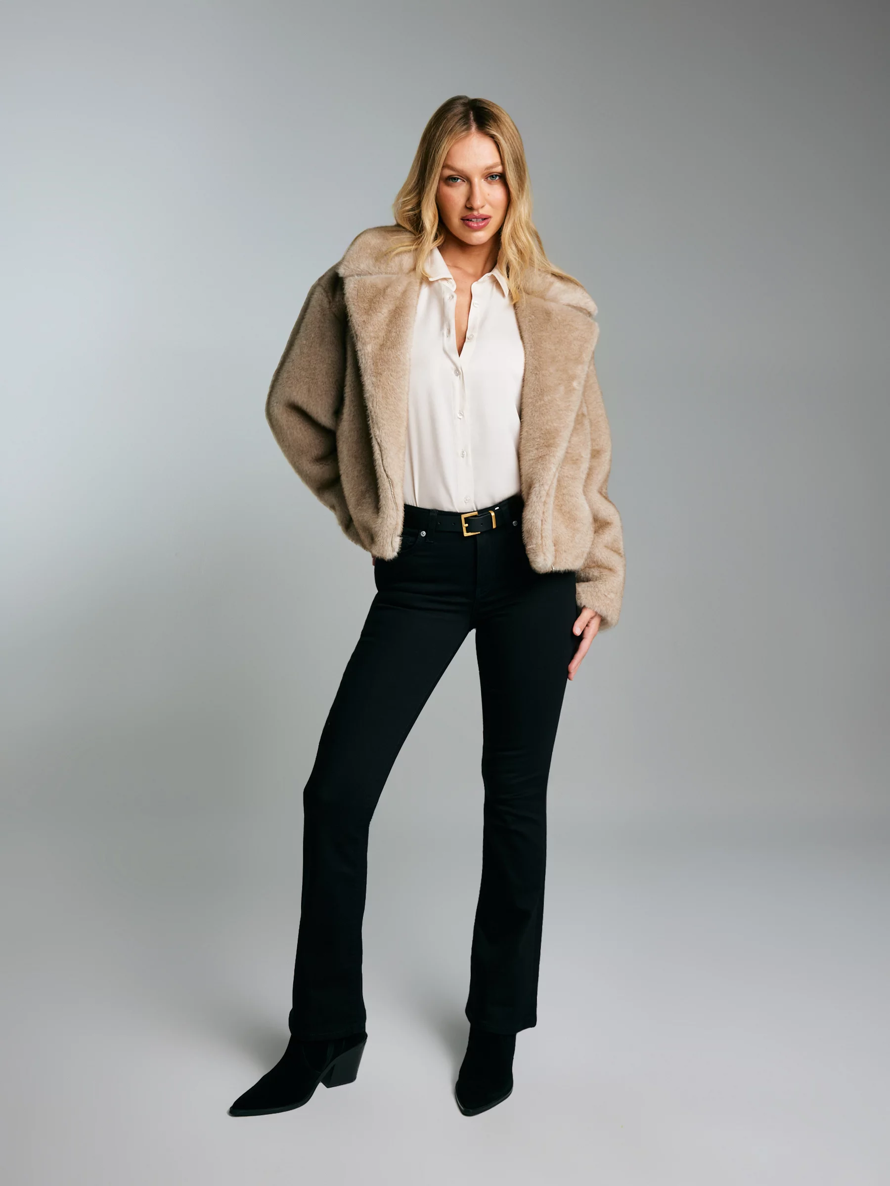 Jeansy damskie czarne Adela Bootcut 908