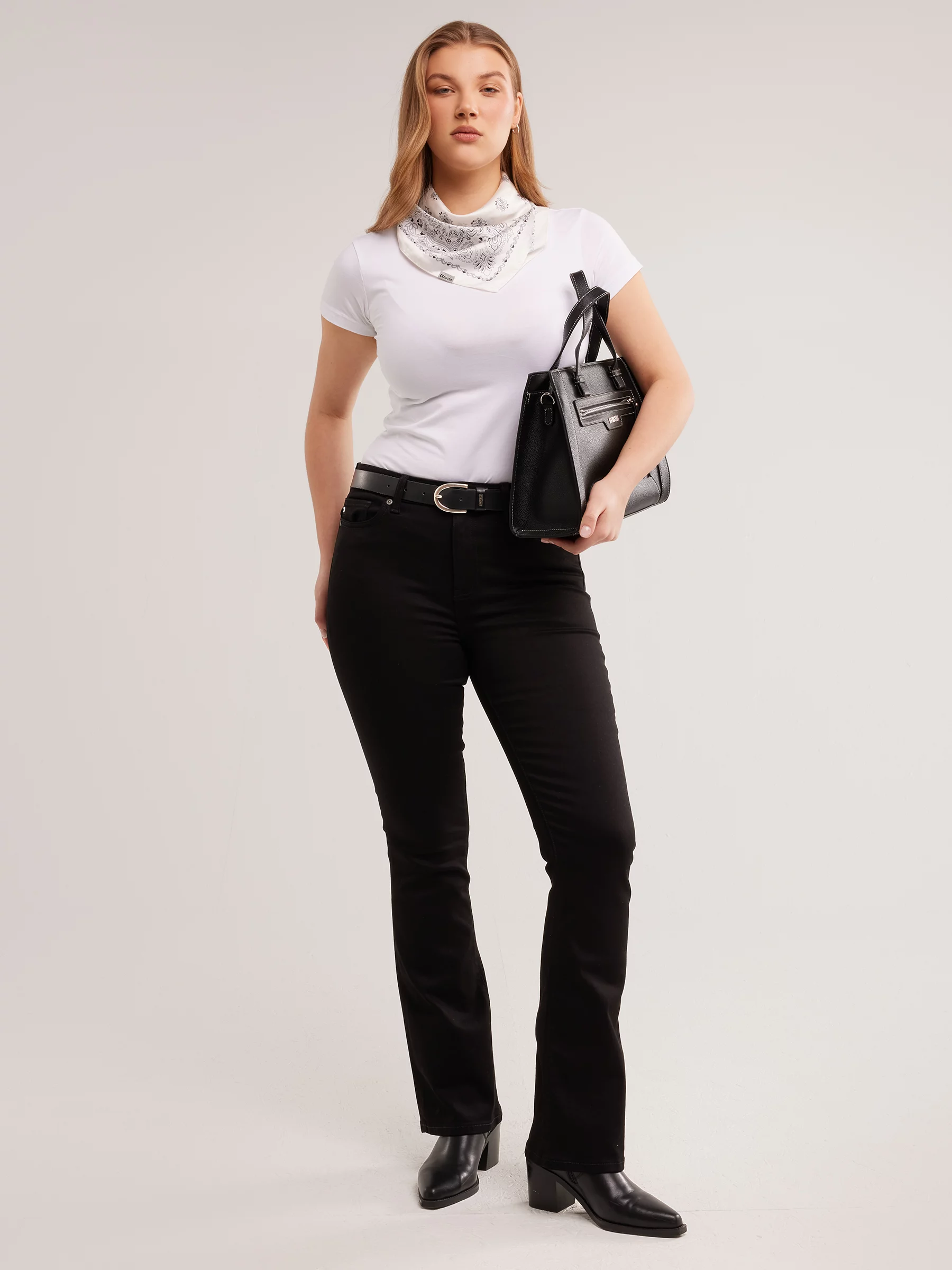 Jeansy damskie czarne Adela Bootcut 908