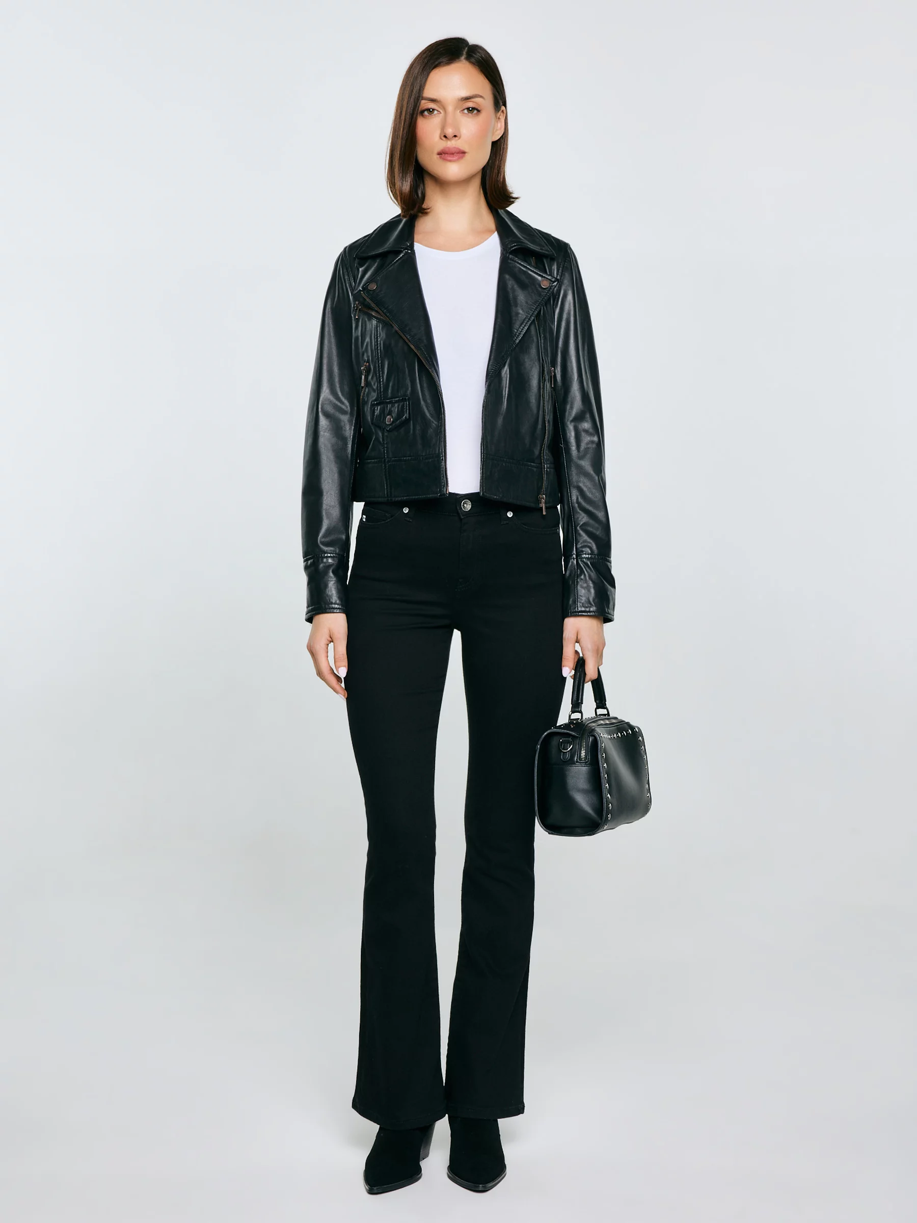 Jeansy damskie czarne Adela Bootcut 908