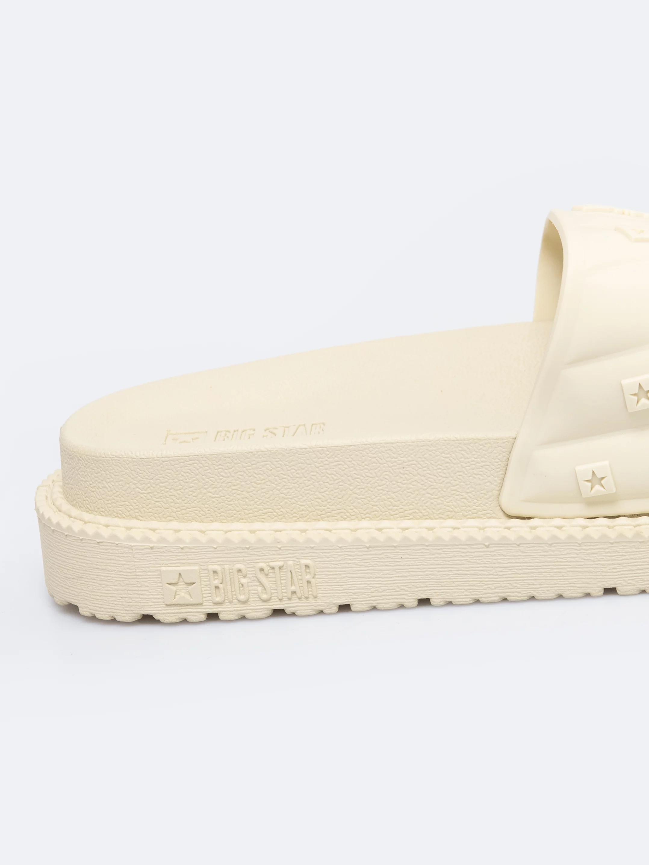 Klapki damskie na podwyższonej podeszwie beżowe RR274A542 801