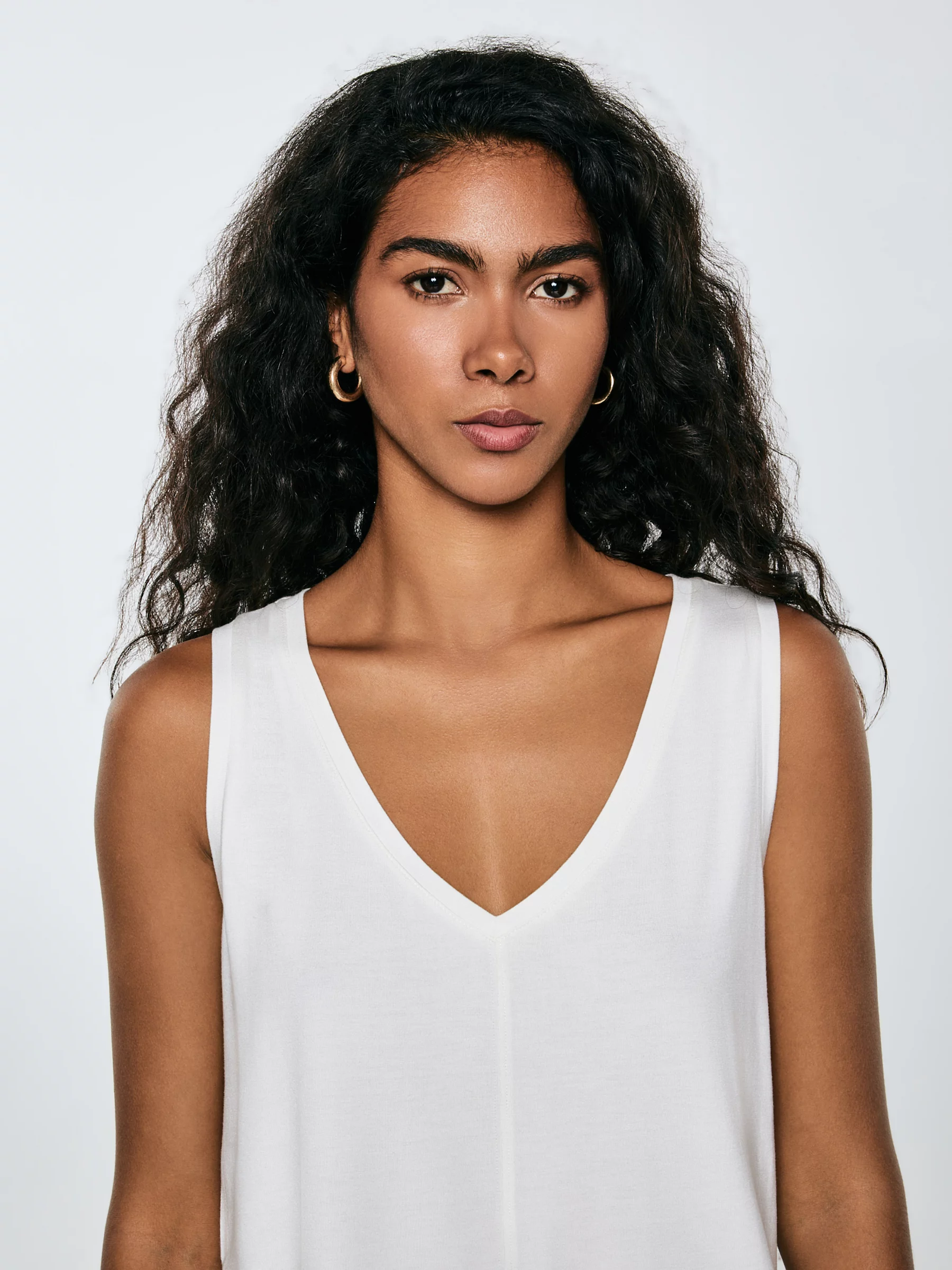 Koszulka damska na ramiączkach z wiskozy biała Pistima 100