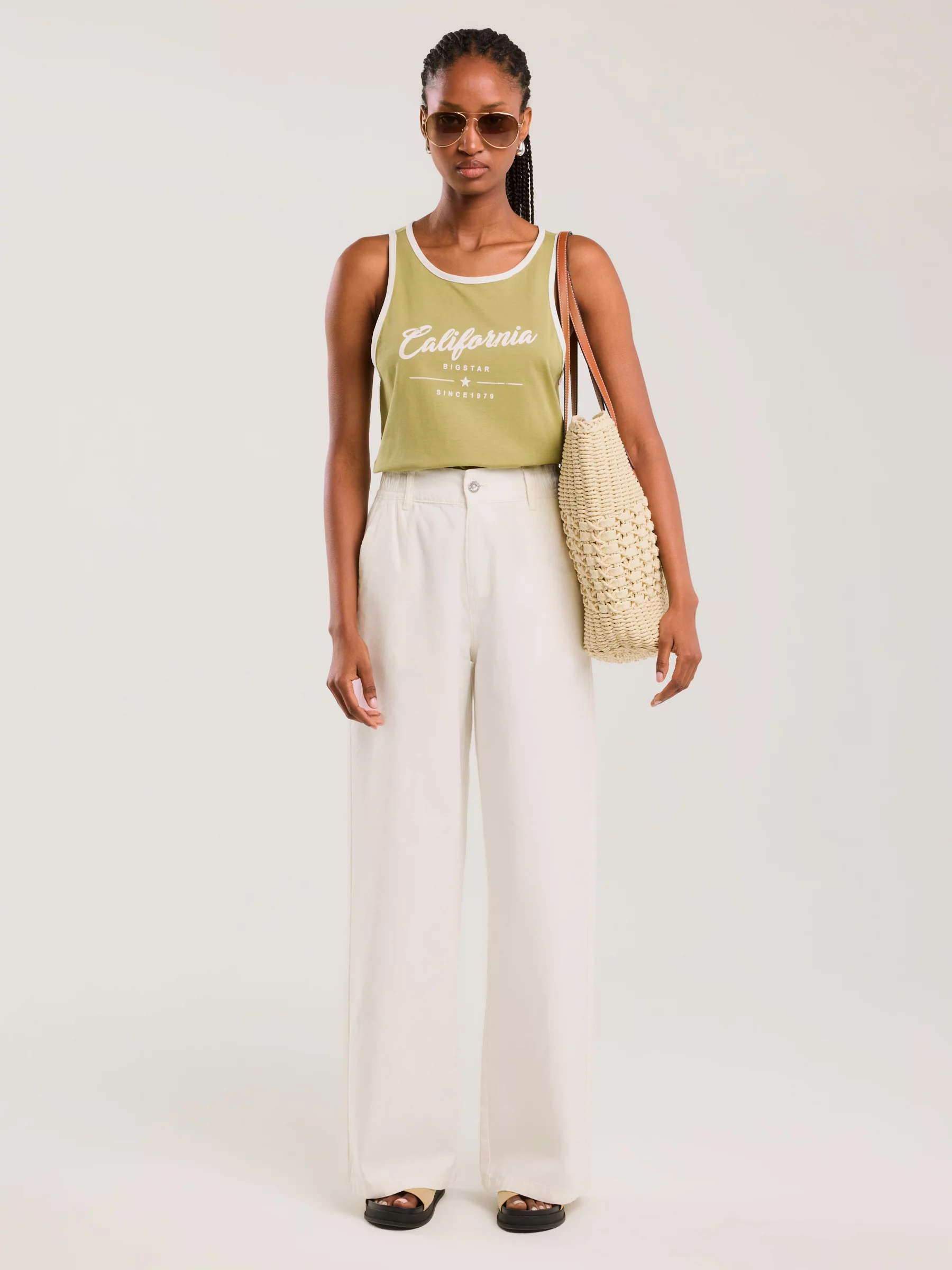 Koszulka damska na ramiączkach khaki Witalina 303