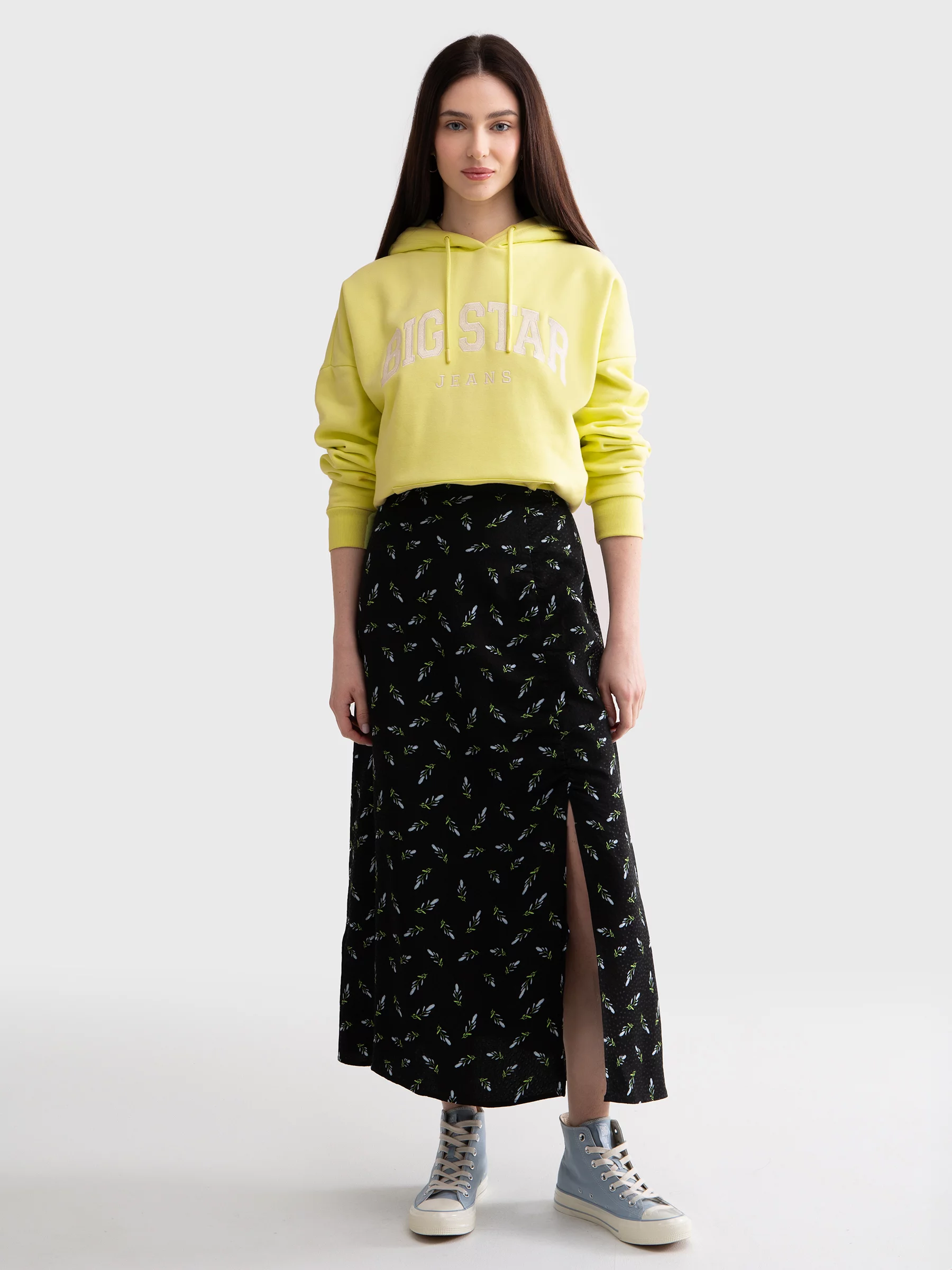 Spódnica damska midi z wiskozy z motywem kwiatowym czarna Danna 906