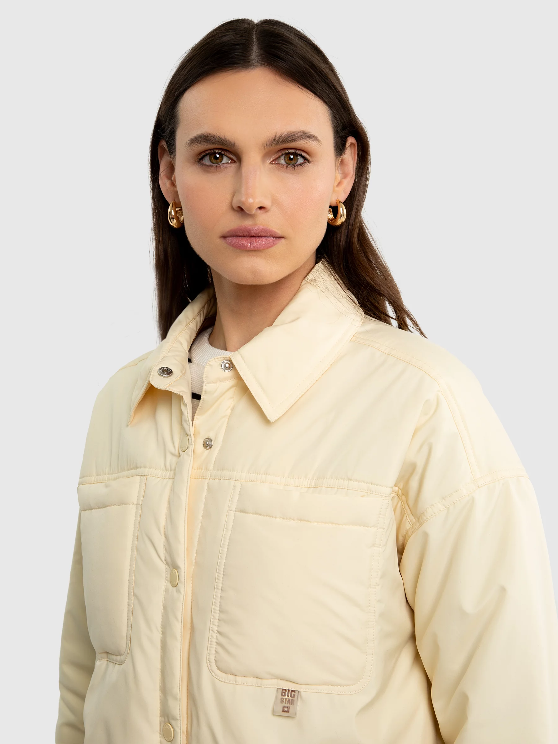 Kurtka damska typu shacket kremowa Misa 102