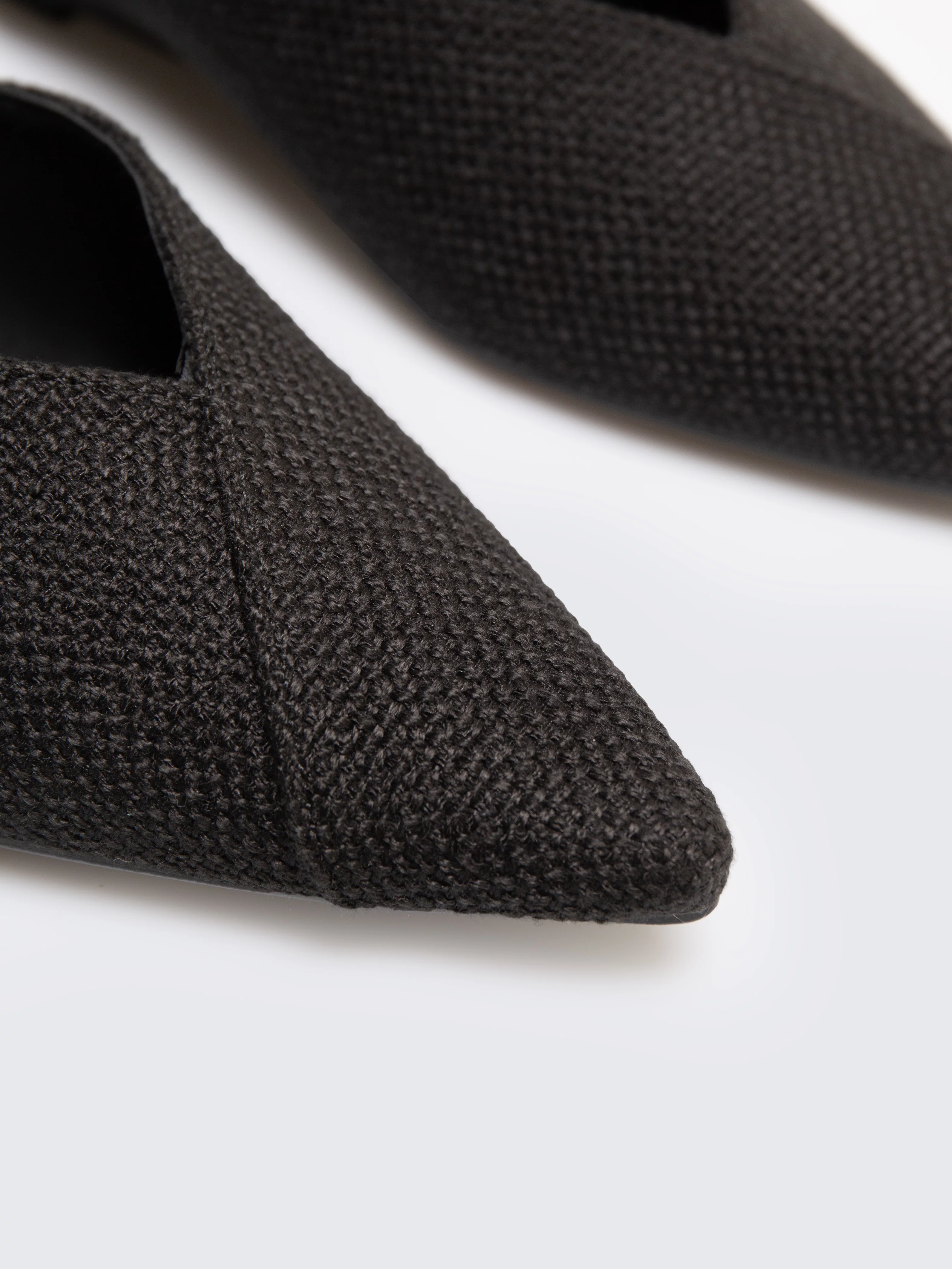 Klapki damskie eleganckie czarne RR274210 906