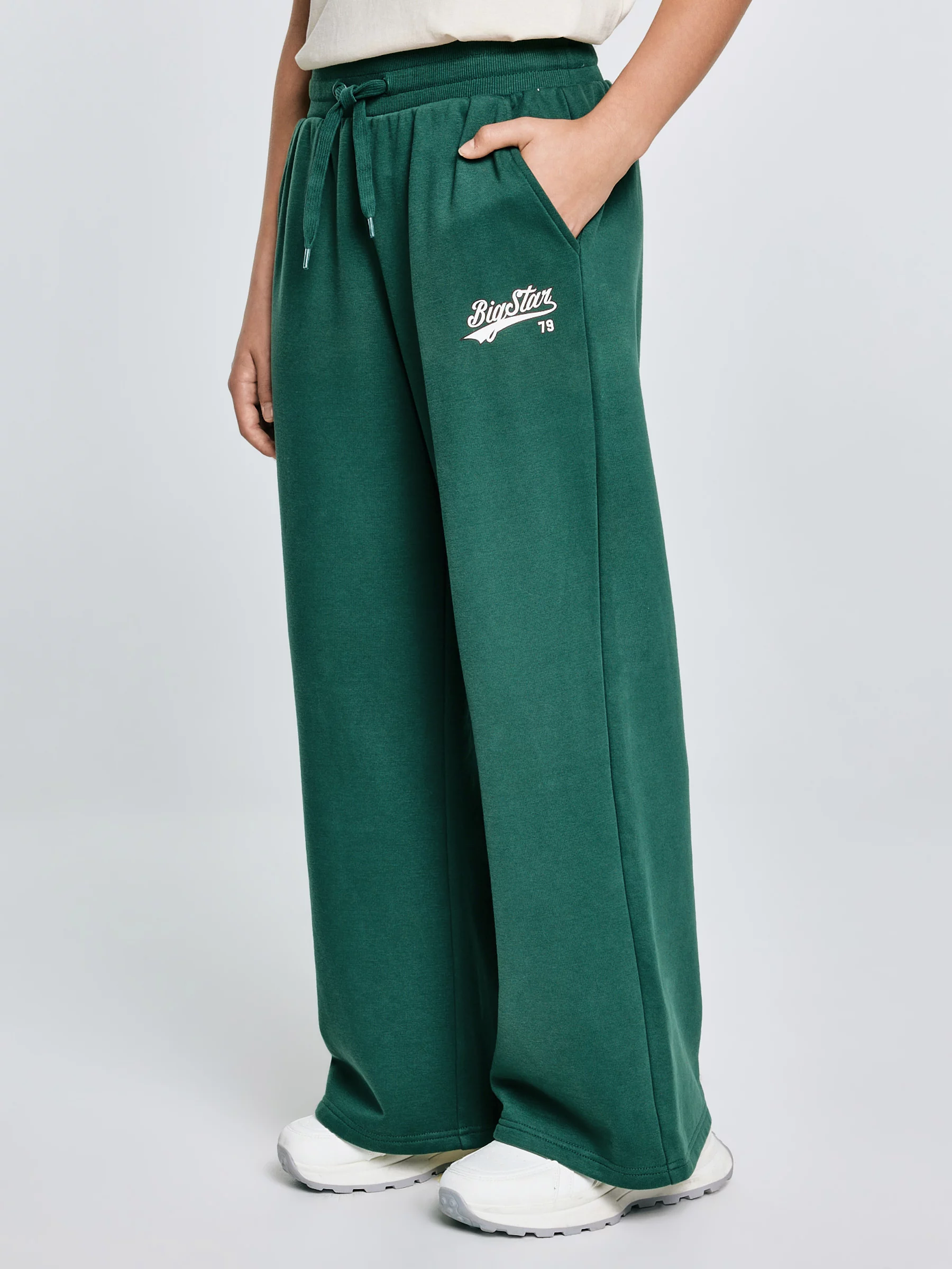 Spodnie dziewczęce dresowe wide zielone Rubiliapw 304