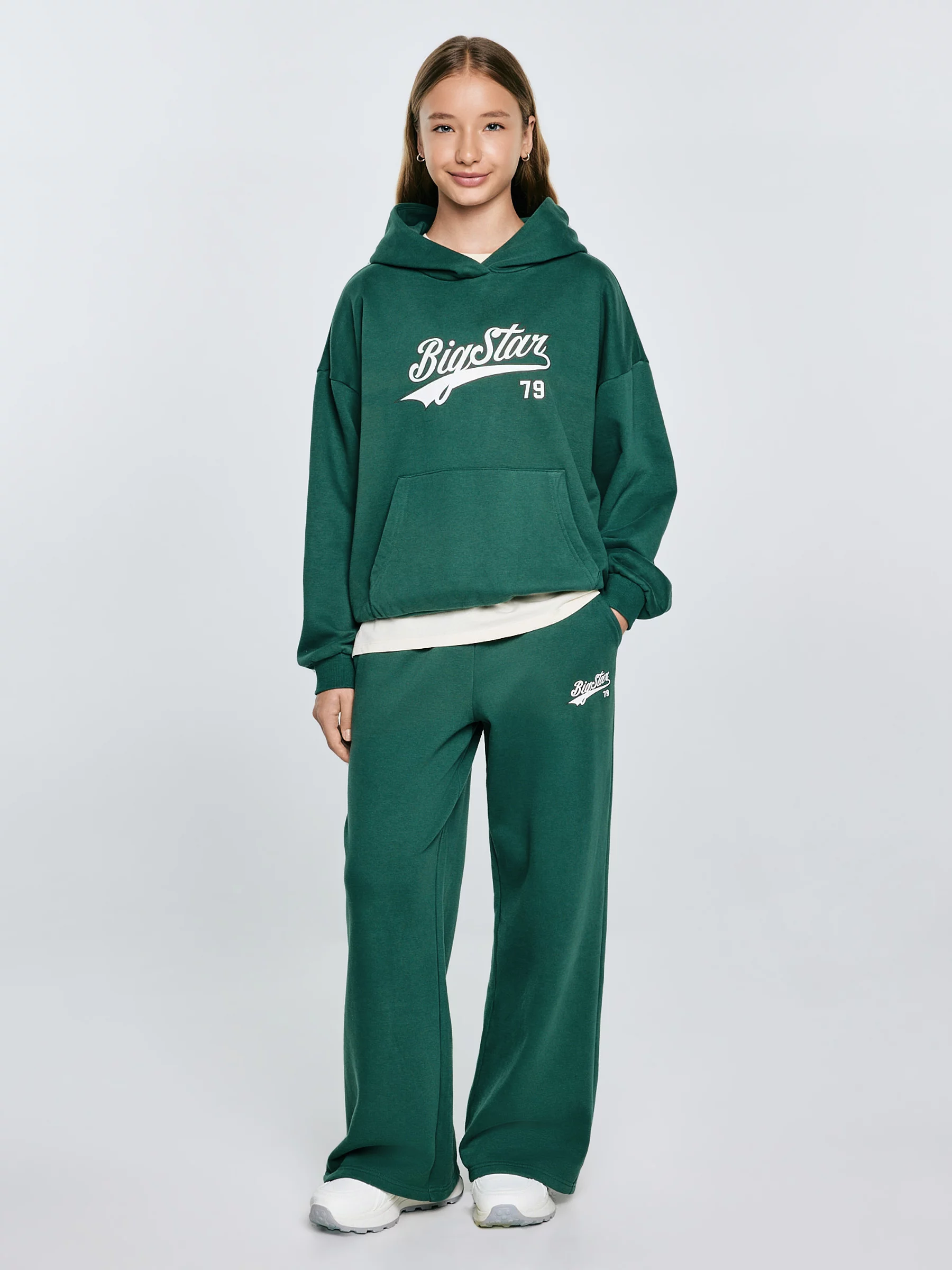 Spodnie dziewczęce dresowe wide zielone Rubiliapw 304