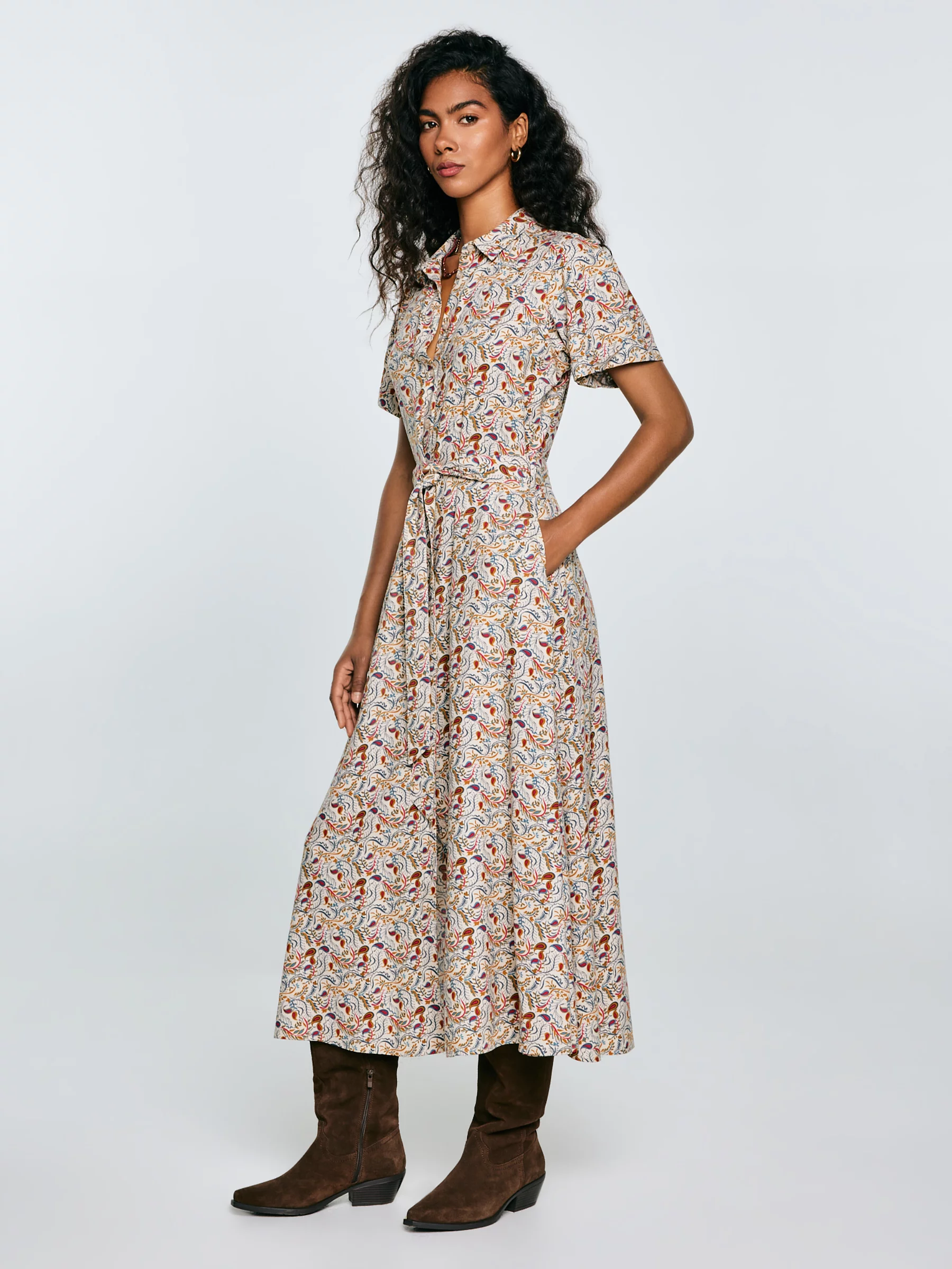 Sukienka damska midi z wiskozy z nadrukiem kremowa Nahai 103