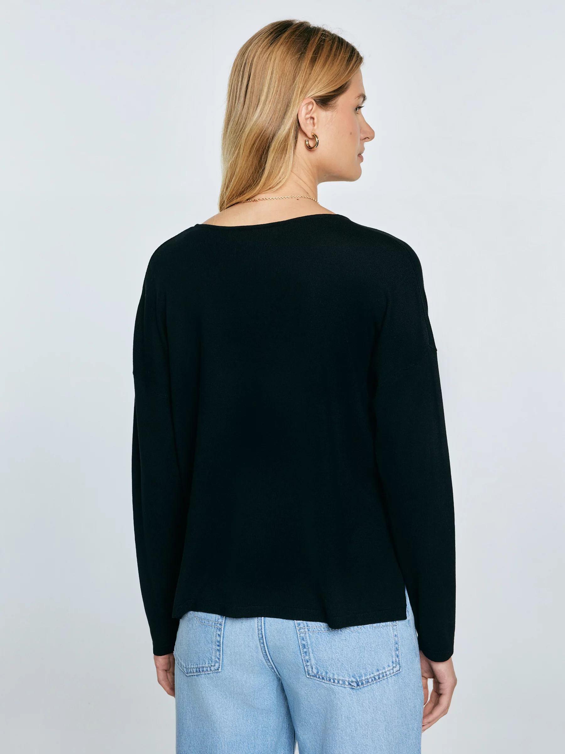 Sweter damski z wiskozy czarny Faustii 906