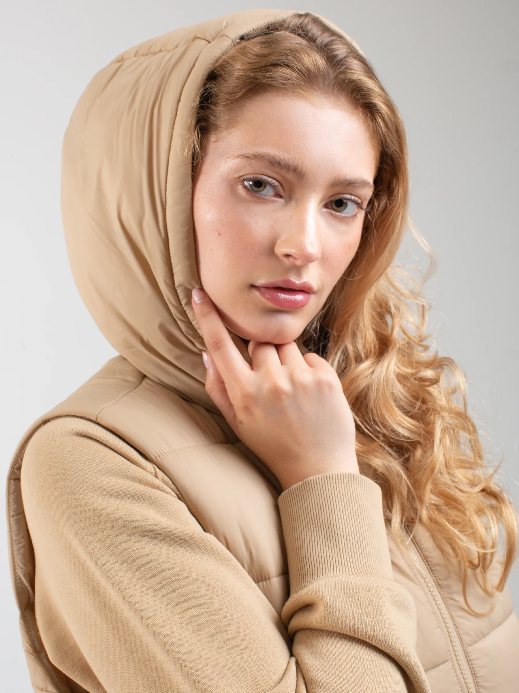 Kamizelka damska pikowana beżowa Pavla 801