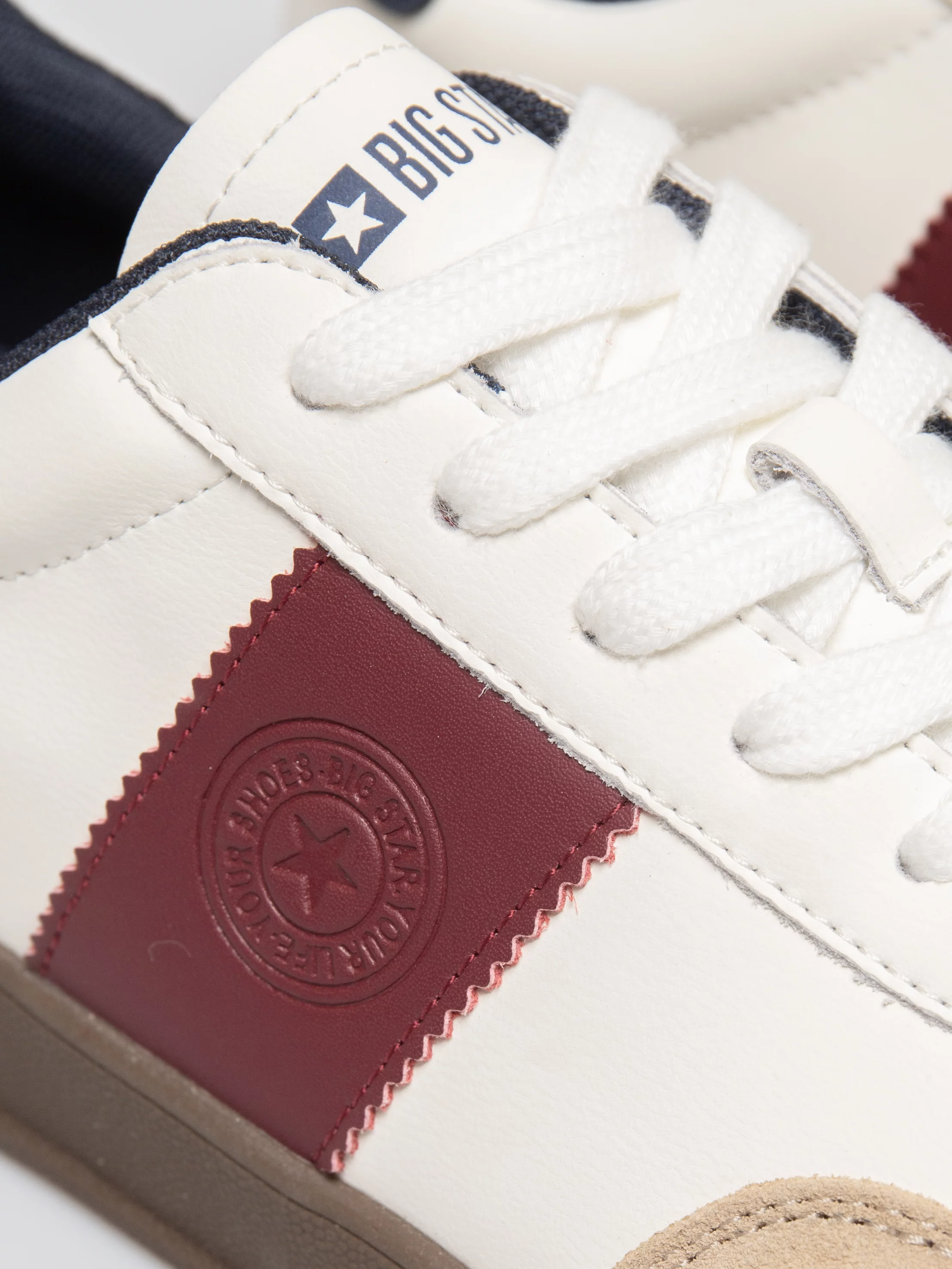 Sneakersy damskie ze skóry naturalnej białe SS274687 101