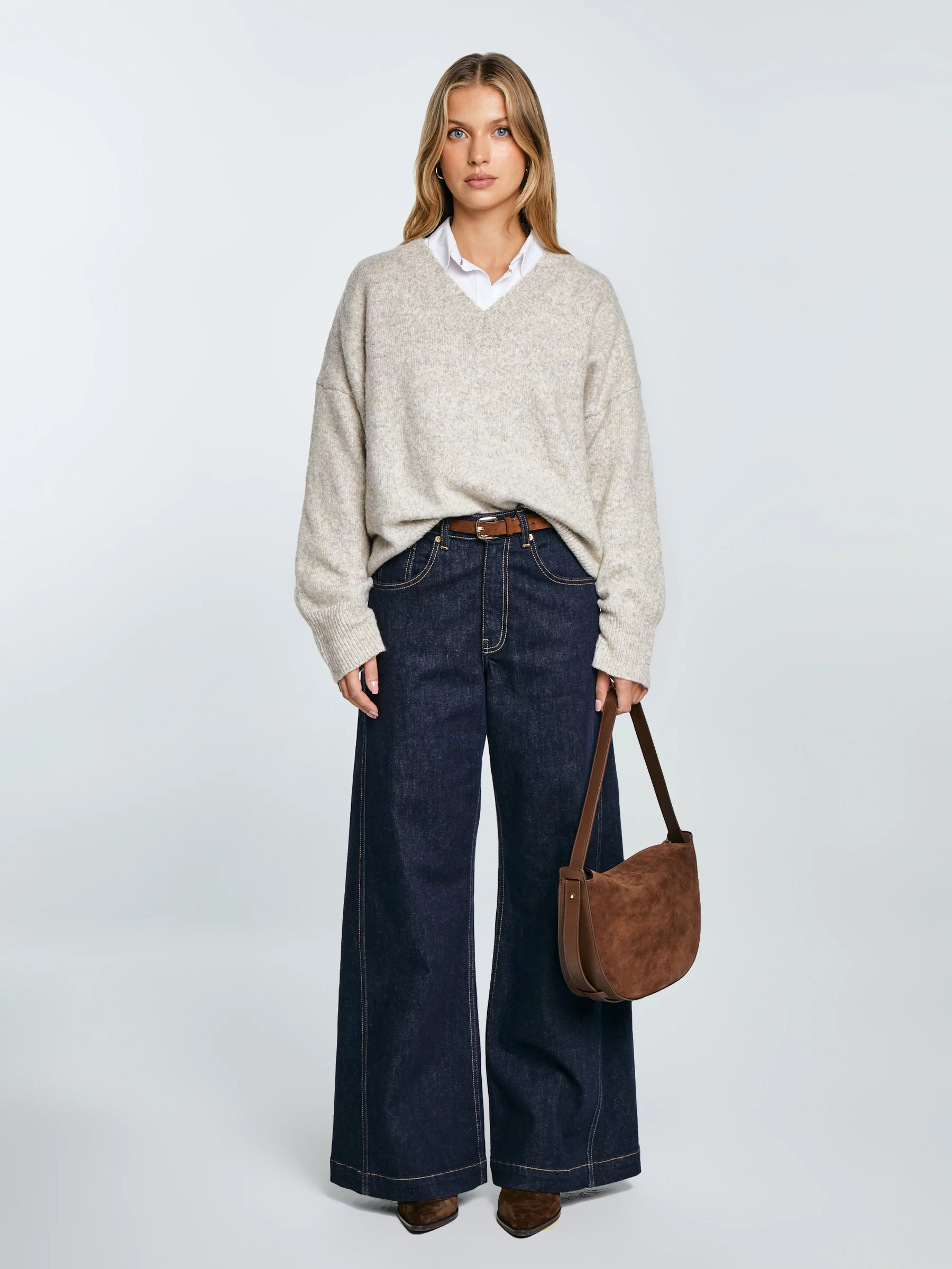 Sweter damski v-neck oversize z dodatkiem wełny beżowy Violina 801