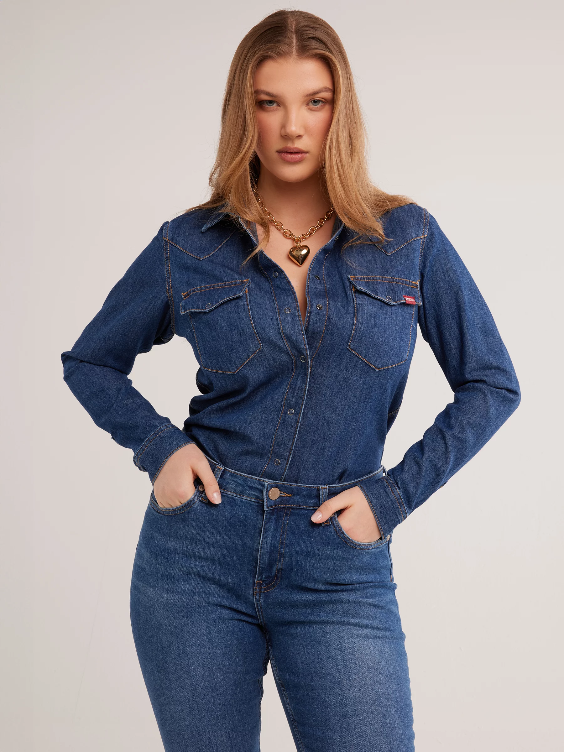 Koszula damska jeansowa slim granatowa Norra 524