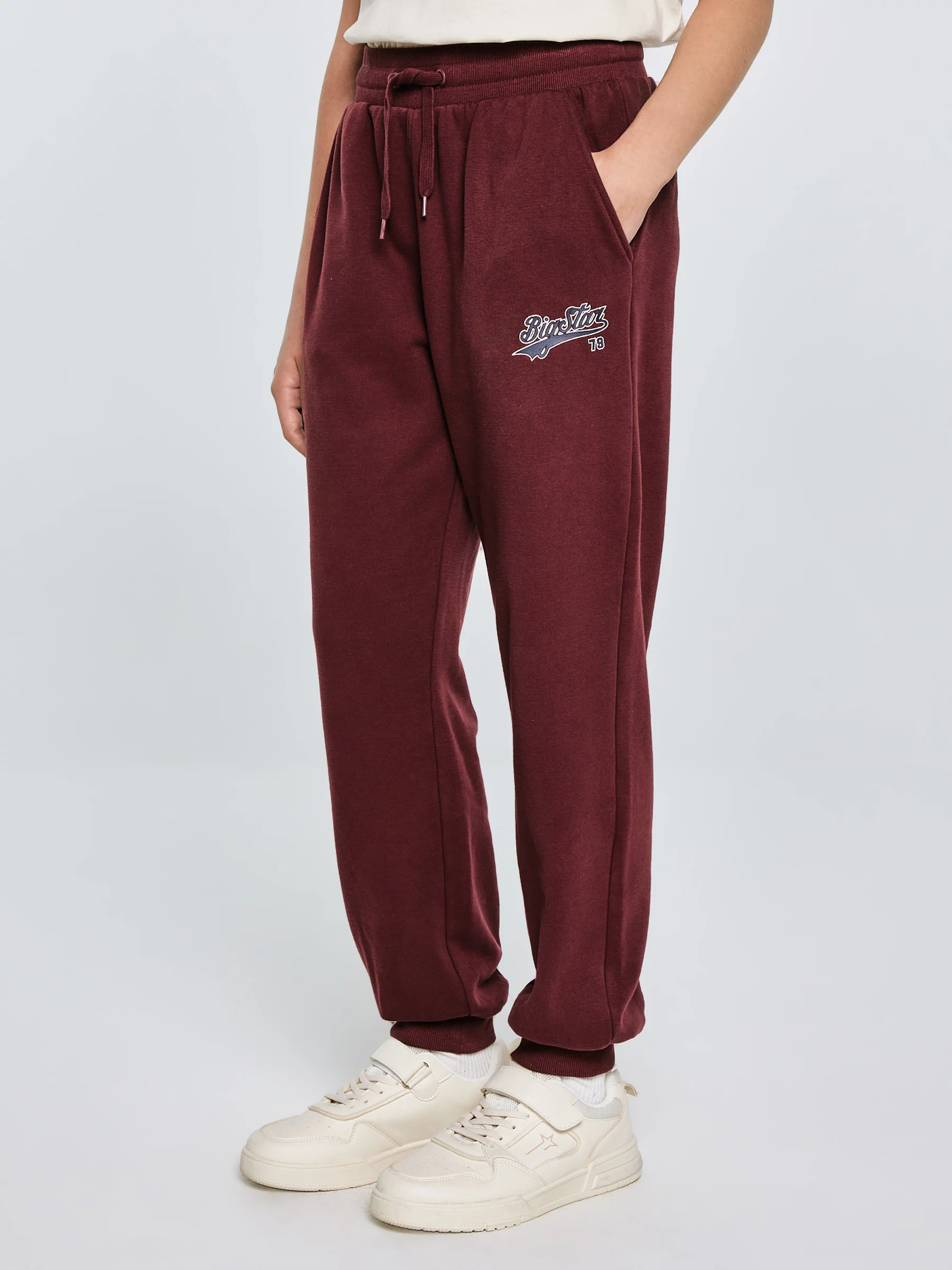 Spodnie dziewczęce dresowe bordowe Rubiliap 604