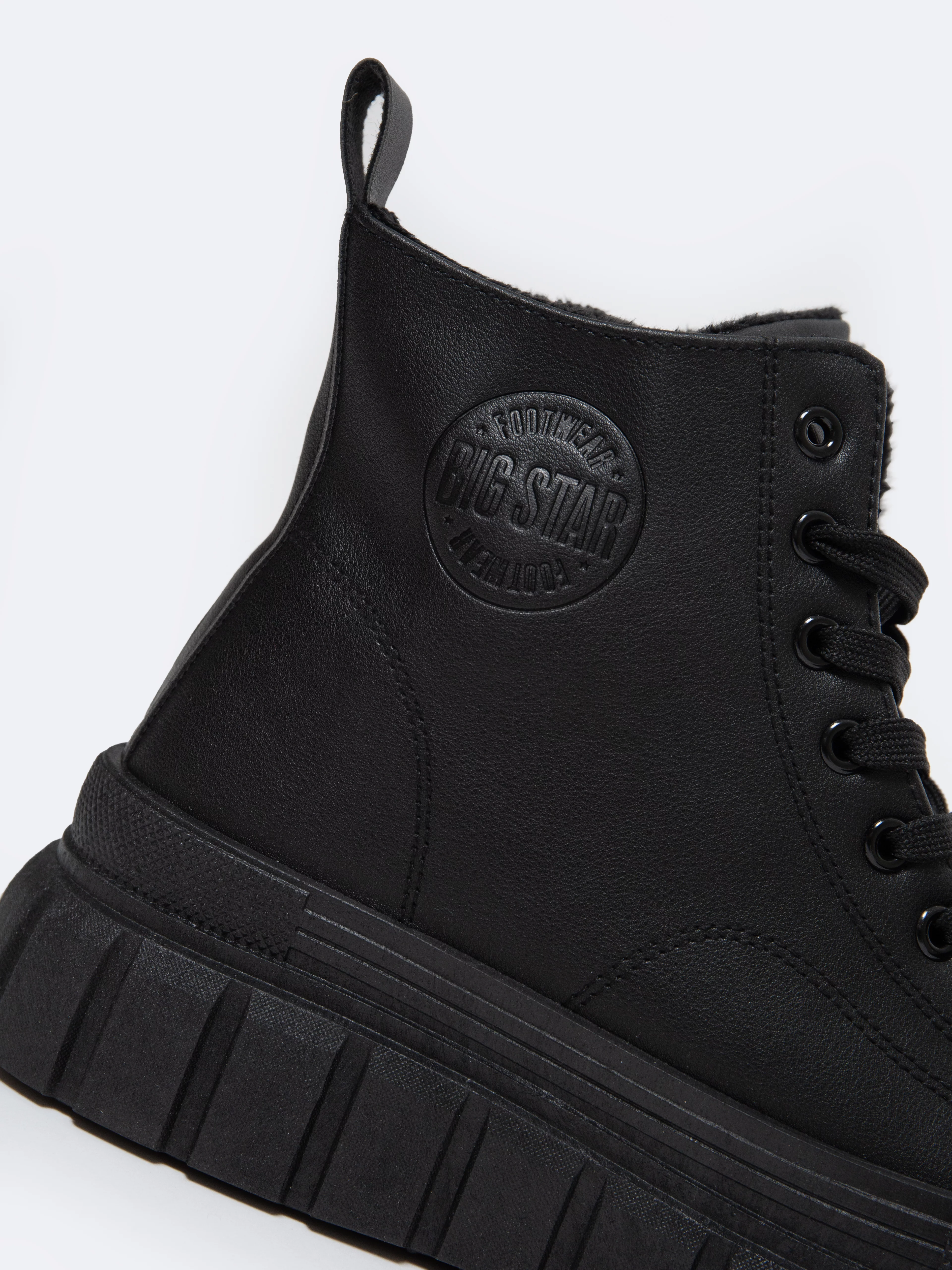 Trampki damskie wysokie czarne MM274625 906