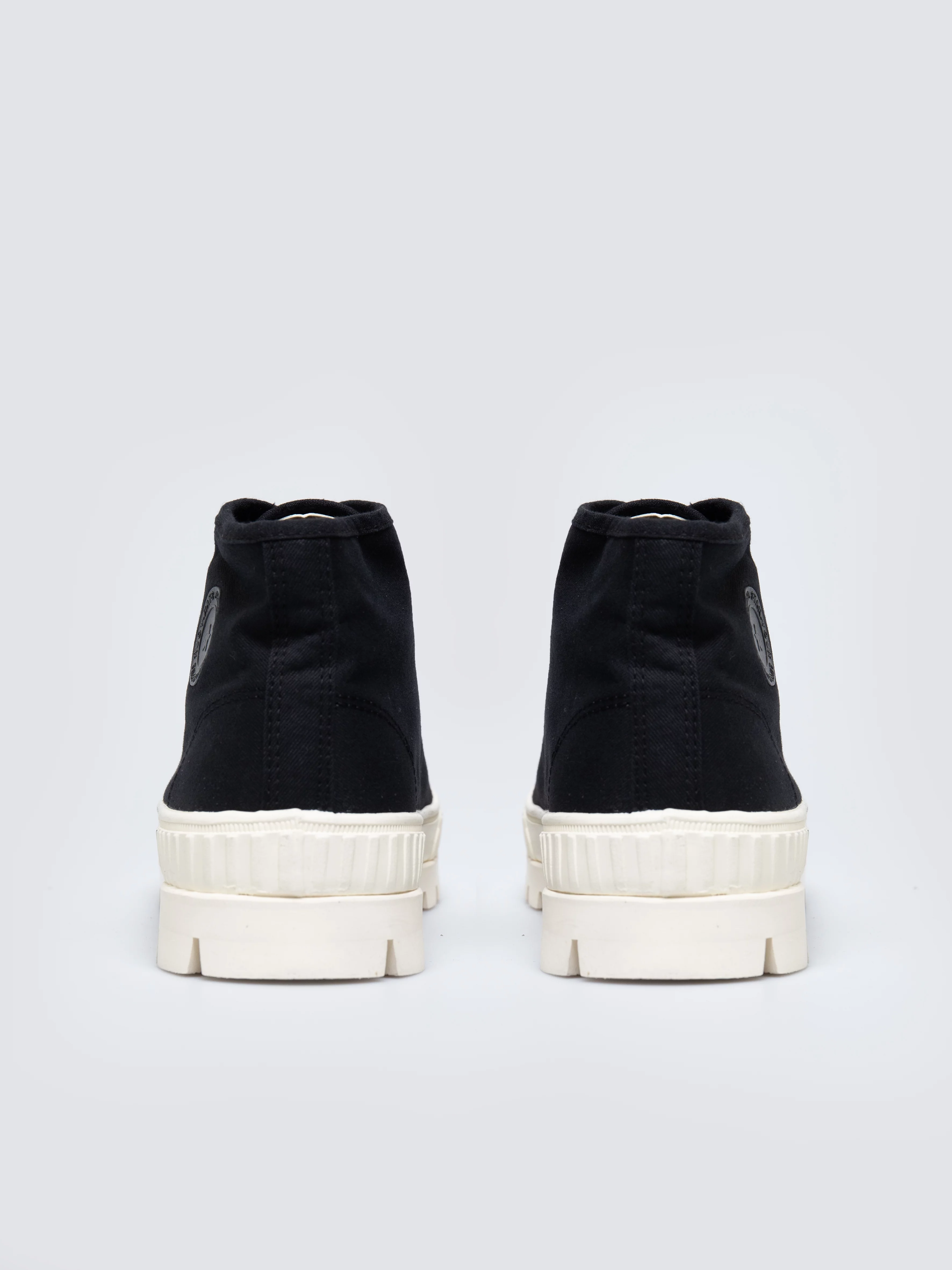 Trampki damskie wysokie czarne OO274008 906