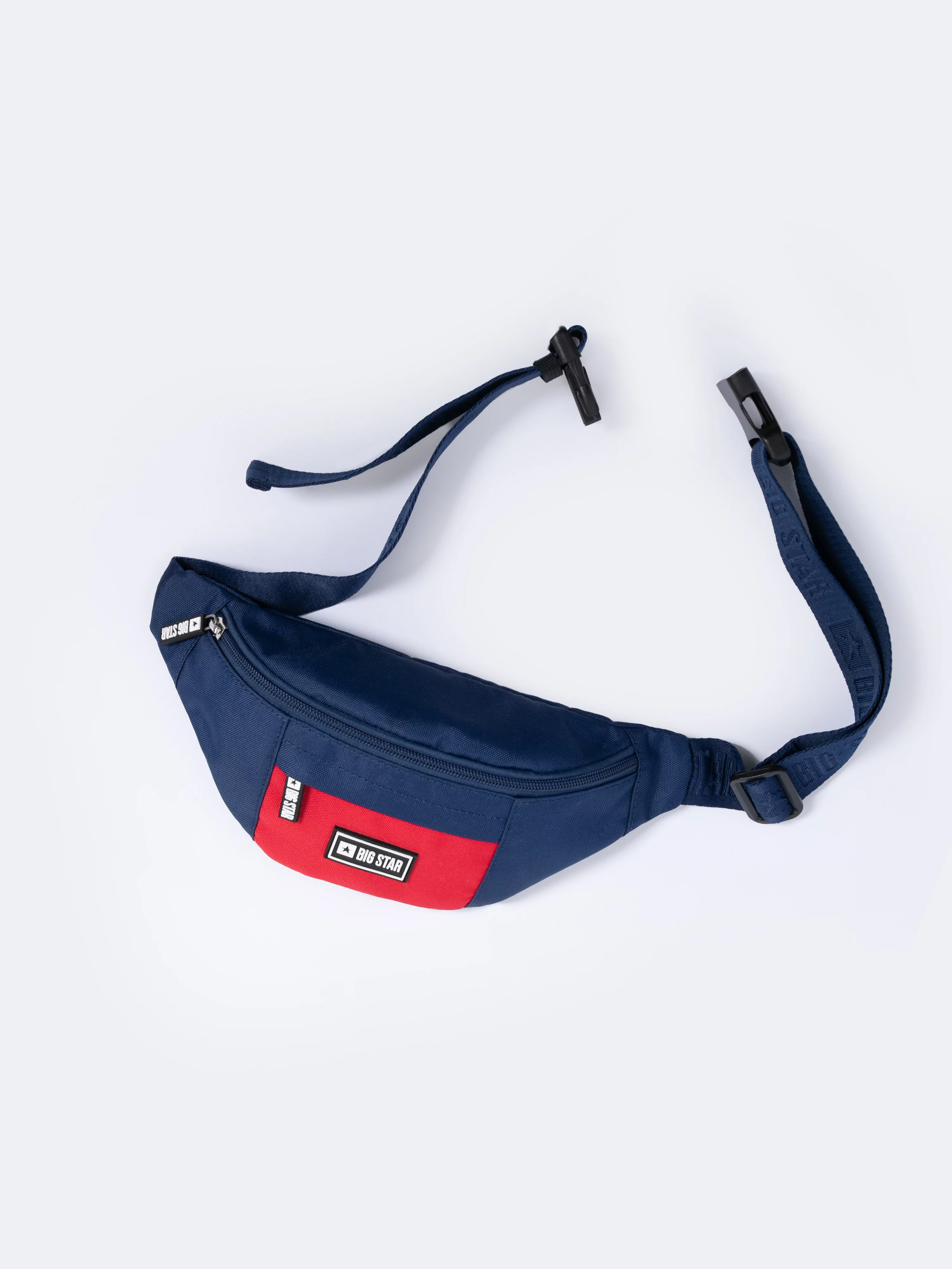 Saszetka męska typu nerka z czerwoną kieszonką na froncie granatowa Kralen 403