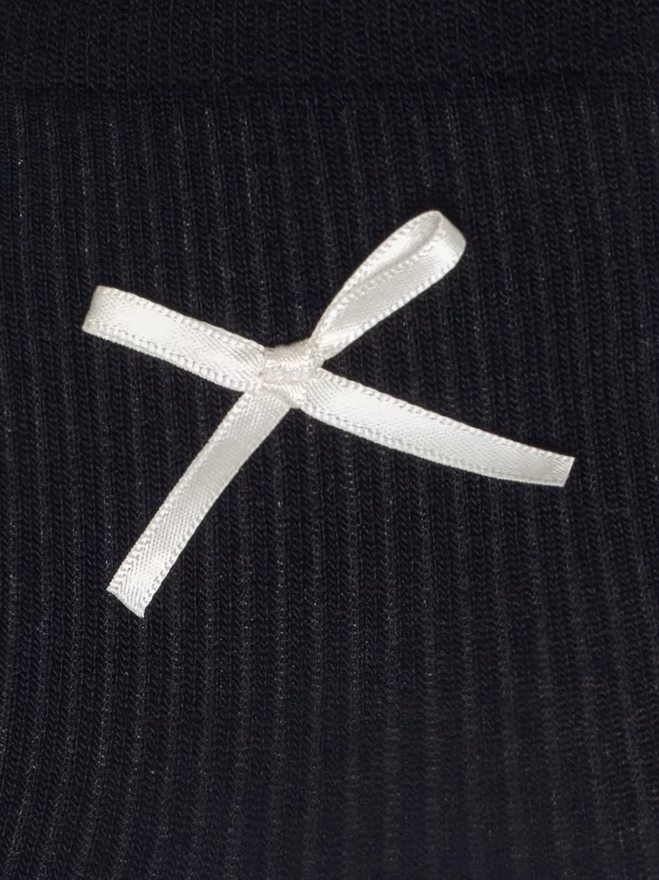 Skarpety dziewczęce długie z ozdobną kokardką czarne Natasza 906